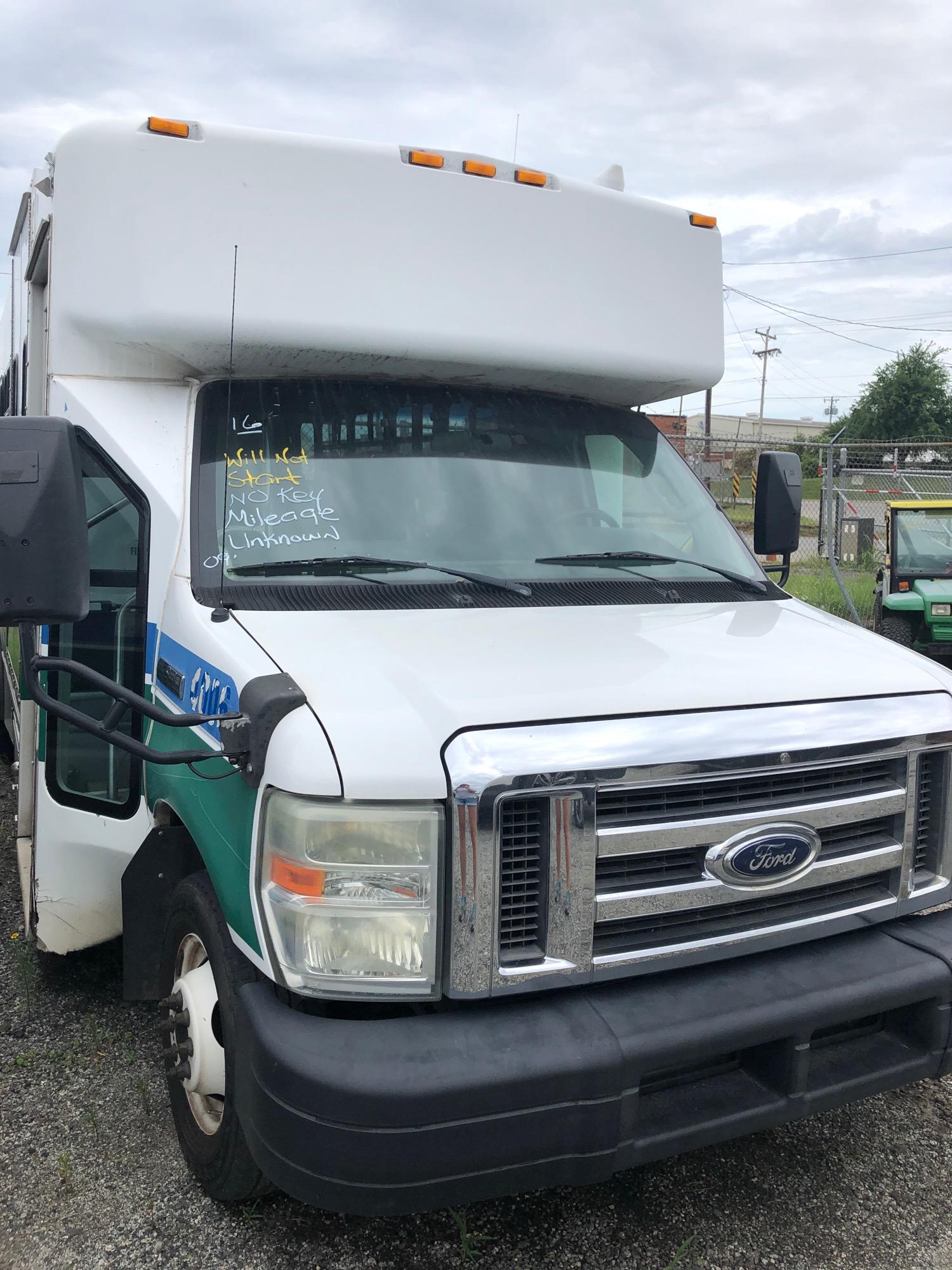 2009 Ford E450 Bus