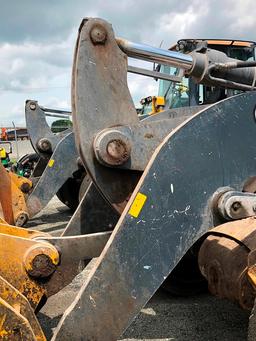 2013  John Deere 644 Articulating Loader