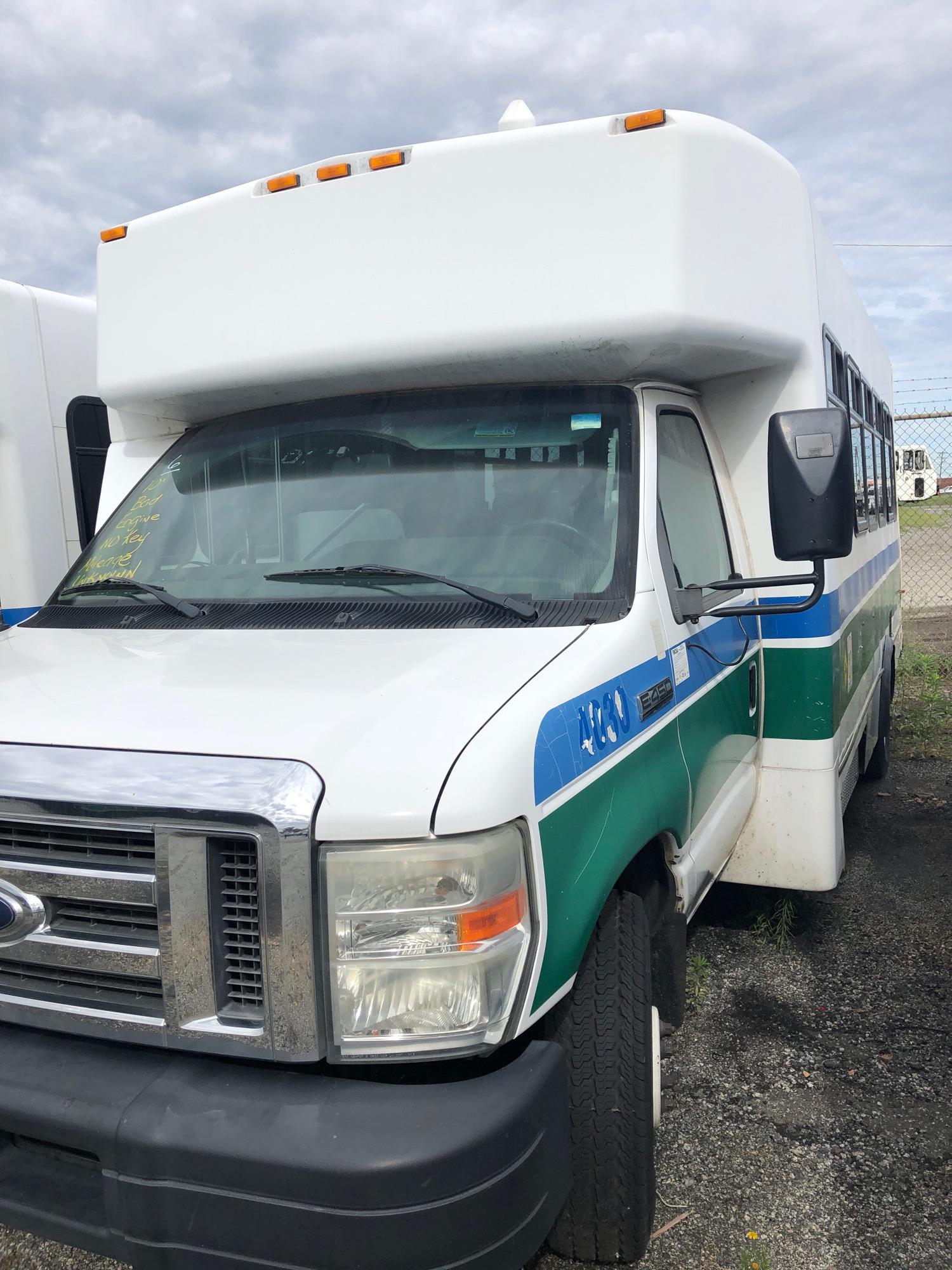 2010  Ford E450 Bus