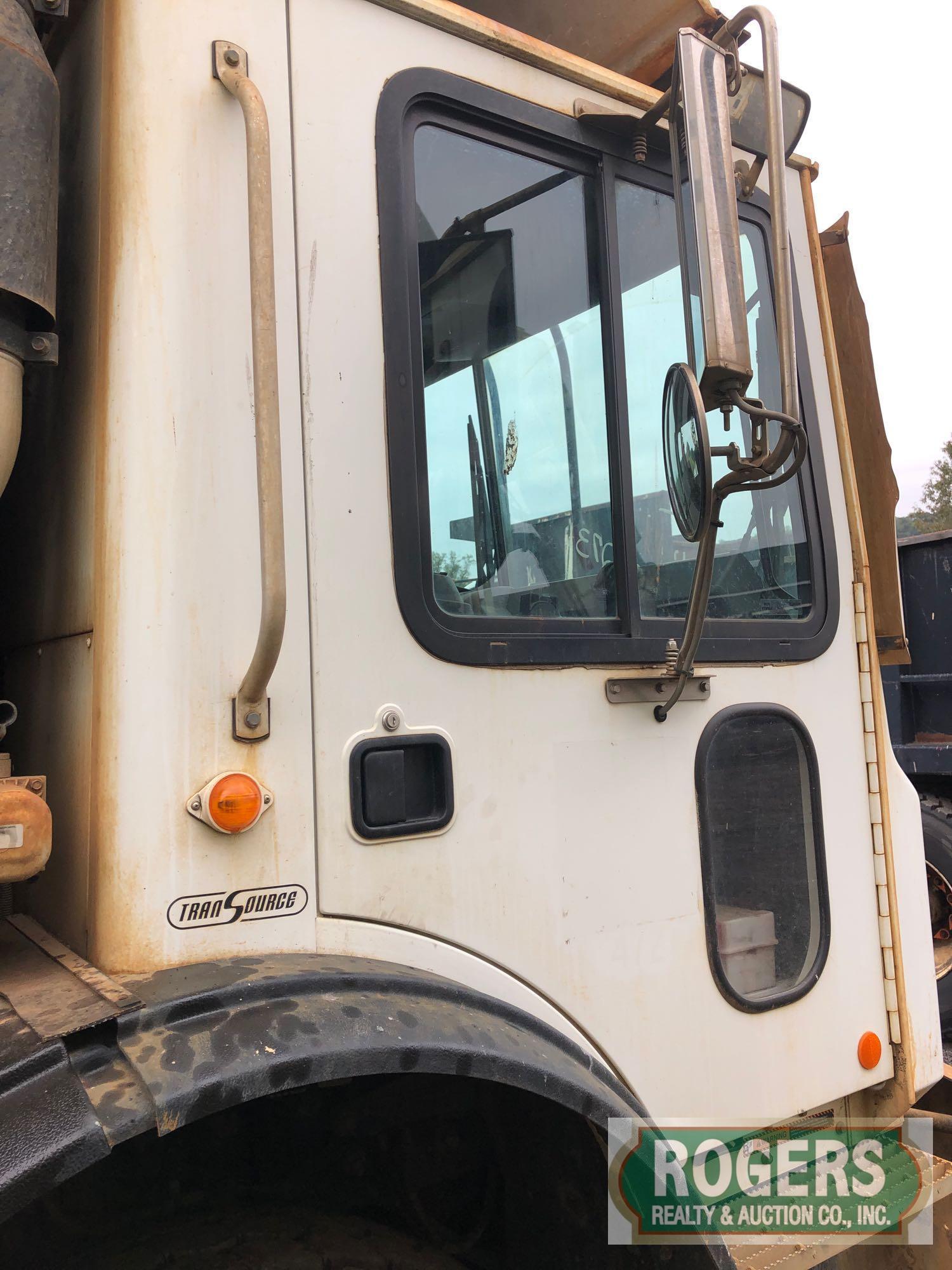 2014 - MACK FRONT LOADER REFUSE TRUCK -MRU613