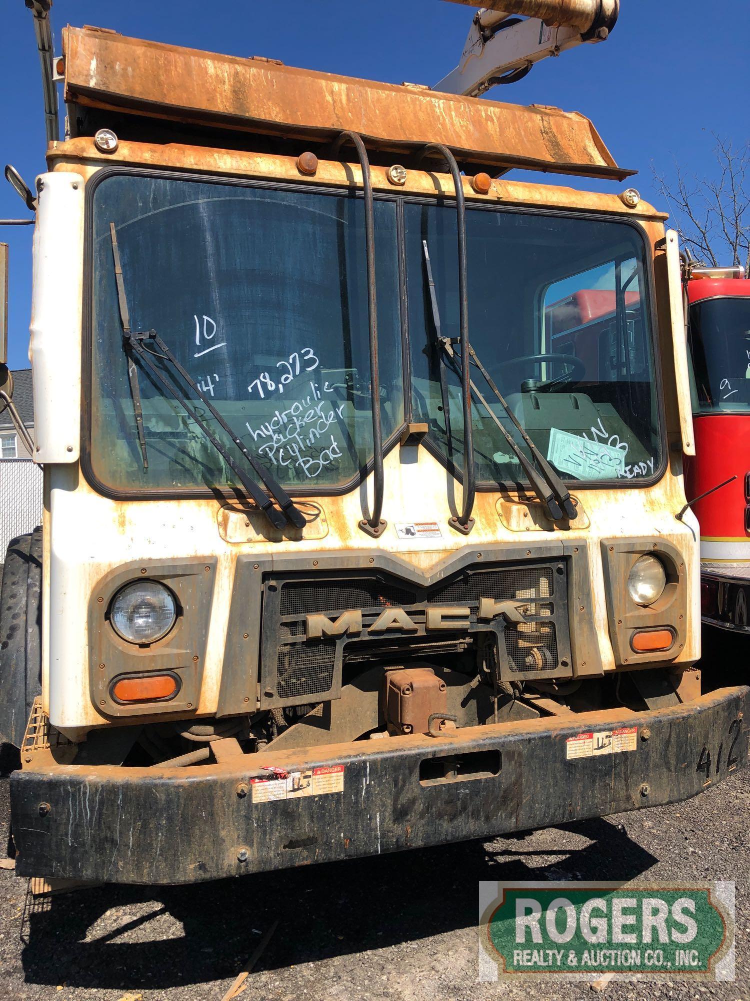 2014 - MACK FRONT LOADER REFUSE TRUCK -MRU613