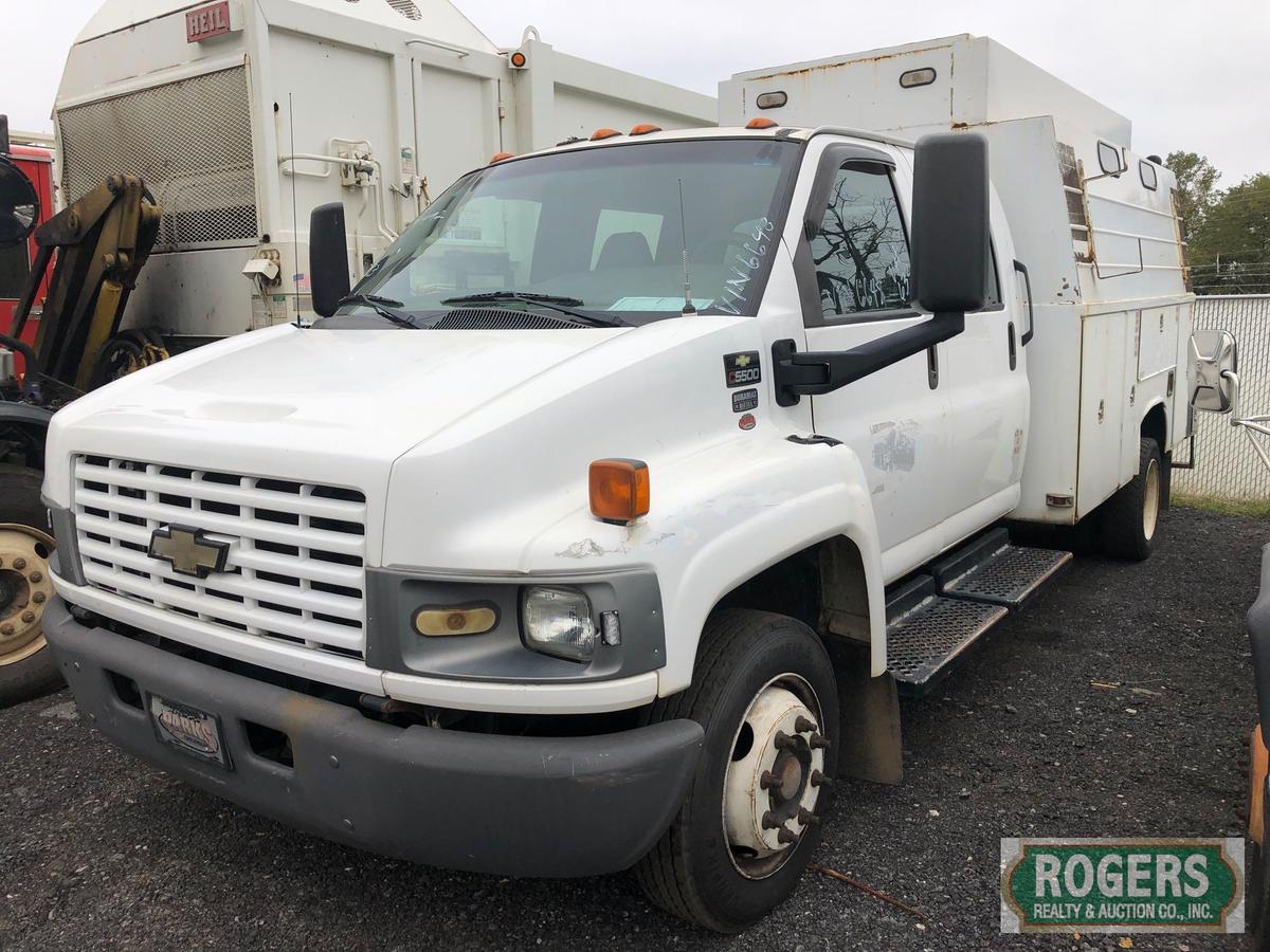 2006 - CHEVROLET -C5500 UTILITY TRUCK