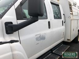 2006 - CHEVROLET -C5500 UTILITY TRUCK