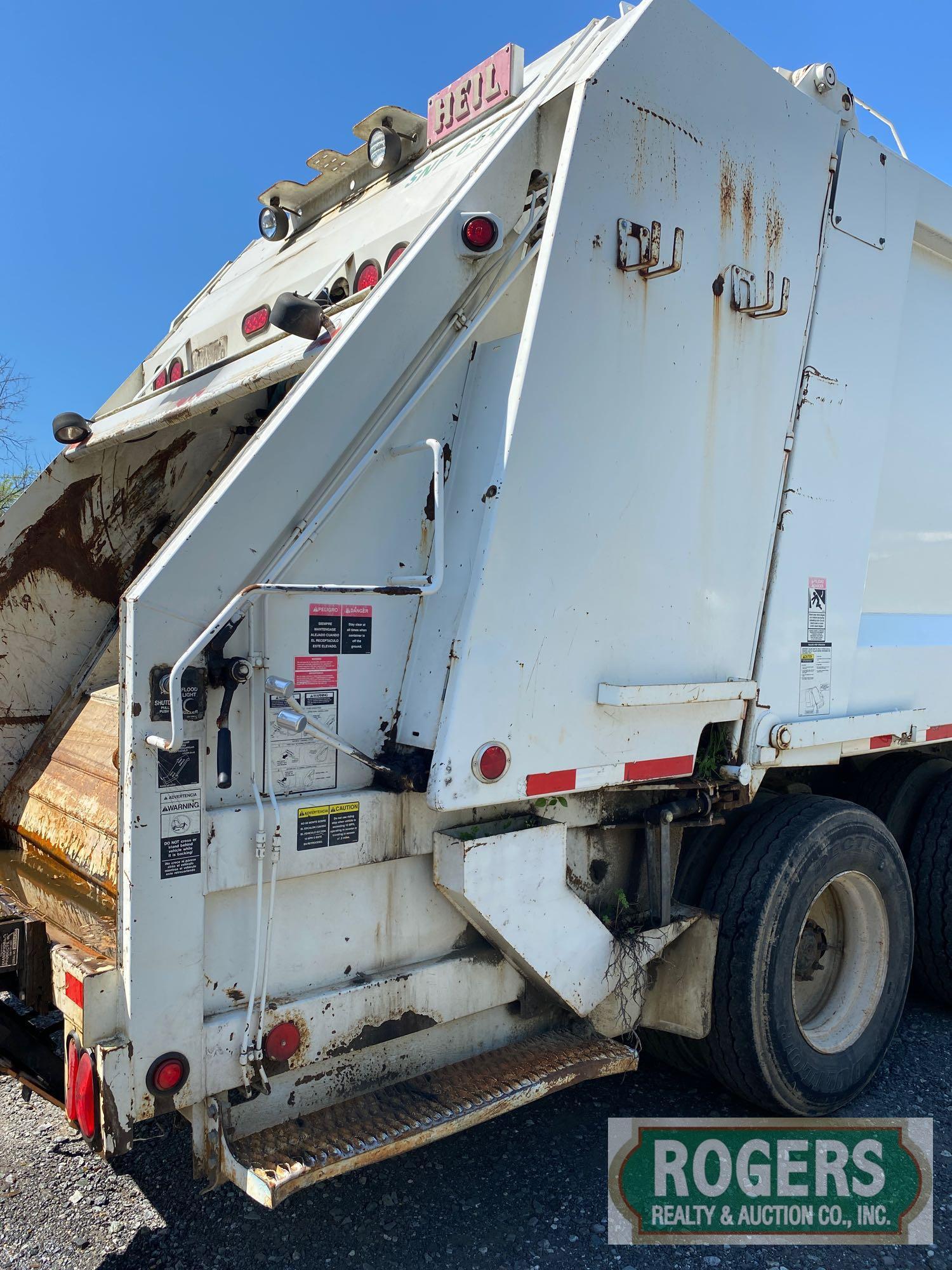 2008 FREIGHTLINER REARLOADER REFUSE TRUCK