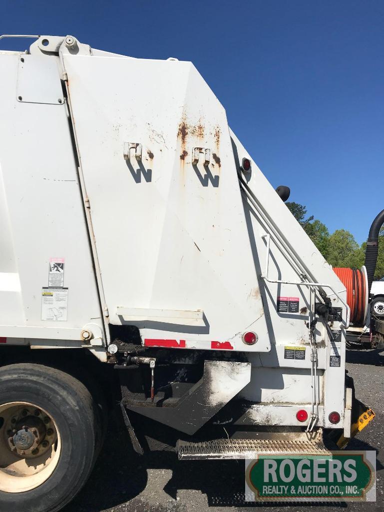 2008 FREIGHTLINER REARLOADER REFUSE TRUCK