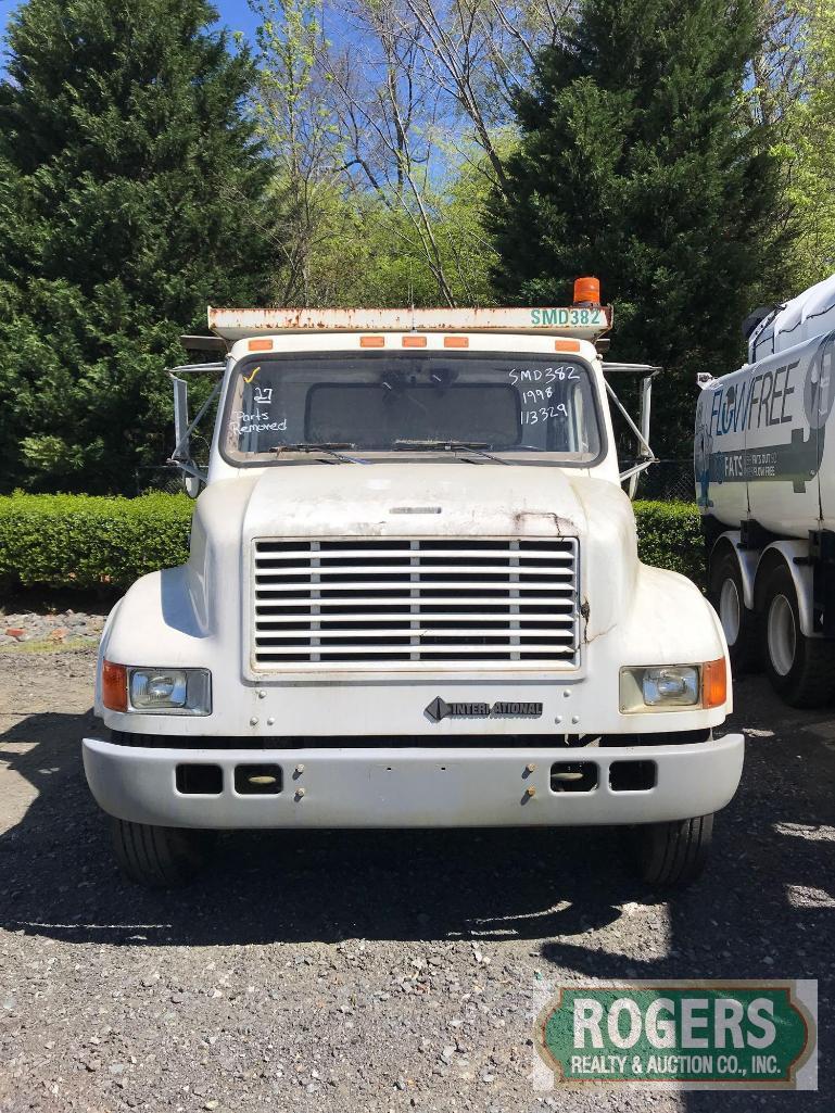 1998 INTERNATIONAL DUMP TRUCK