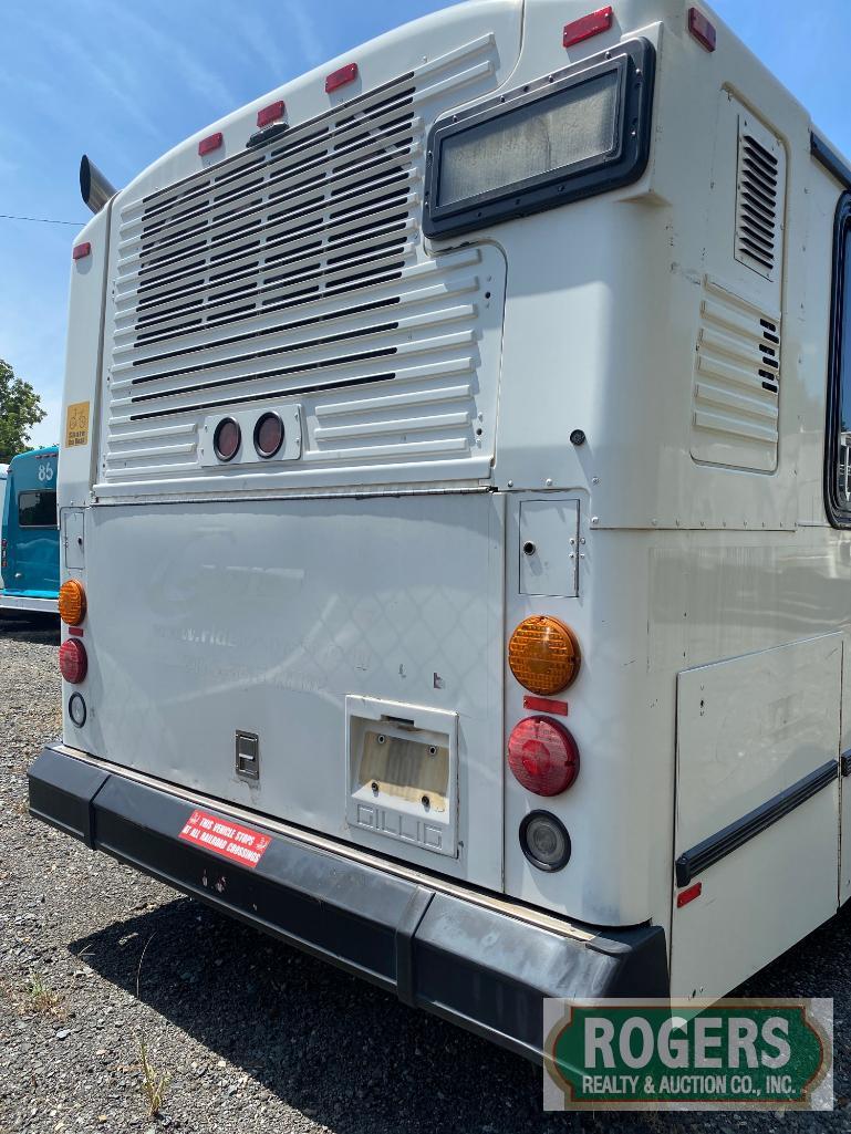 2002 GILLIG PHANTOM BUS