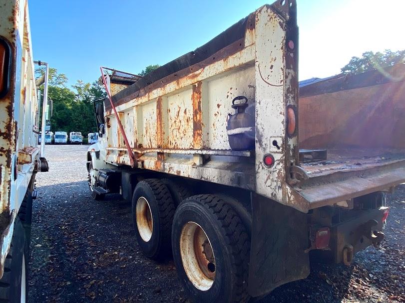 2005 INTERNATIONAL 4400 DUMP TRUCK