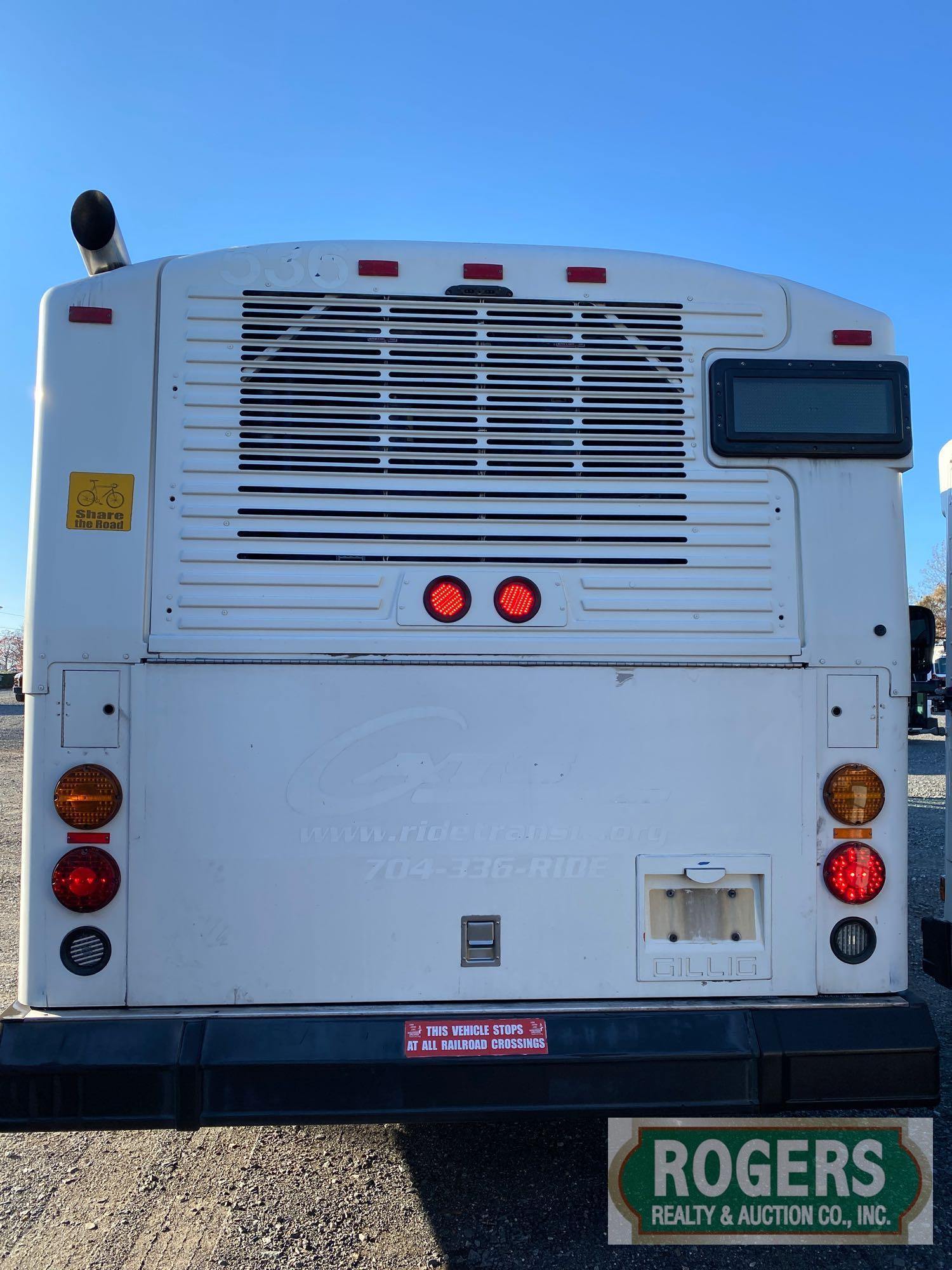 2003 GILLIG PHANTOM BUS