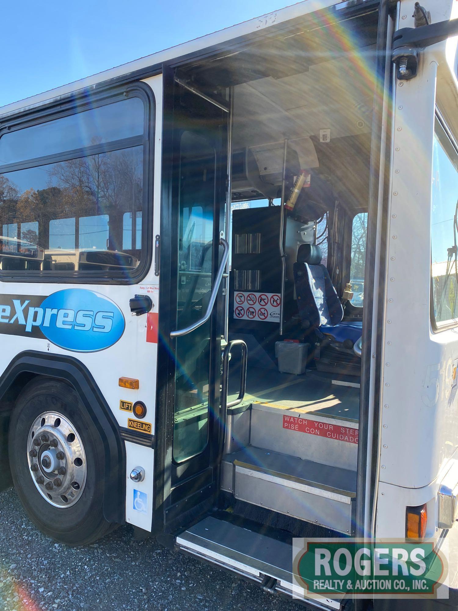 2002 GILLIG PHANTOM BUS