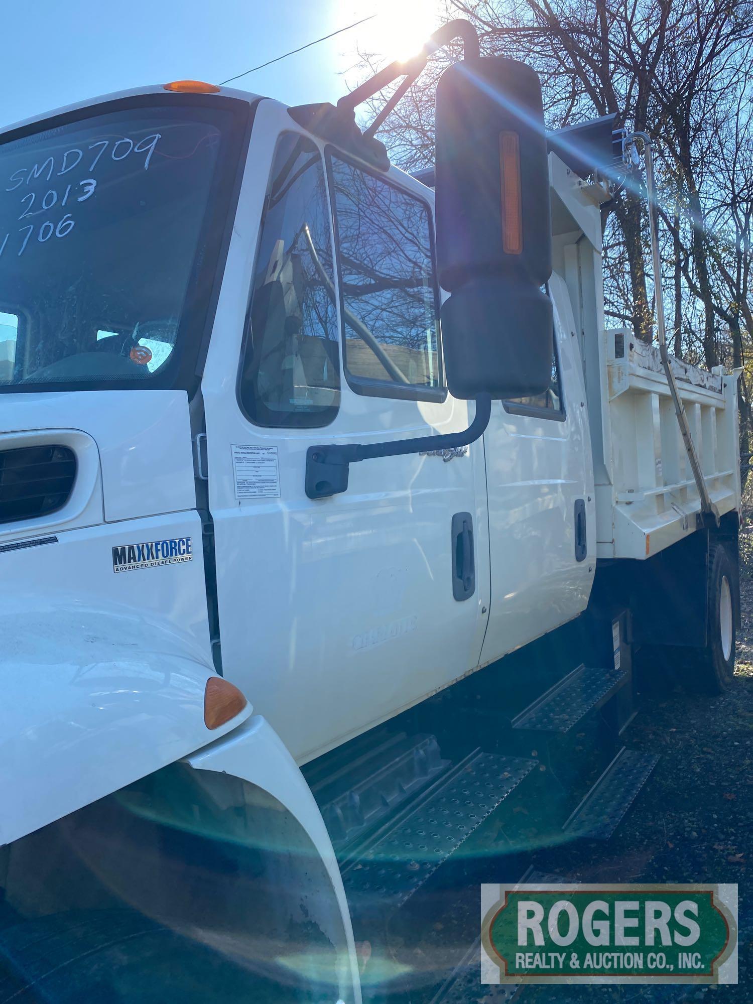 2013 INTERNATIONAL 4400 DUMP TRUCK