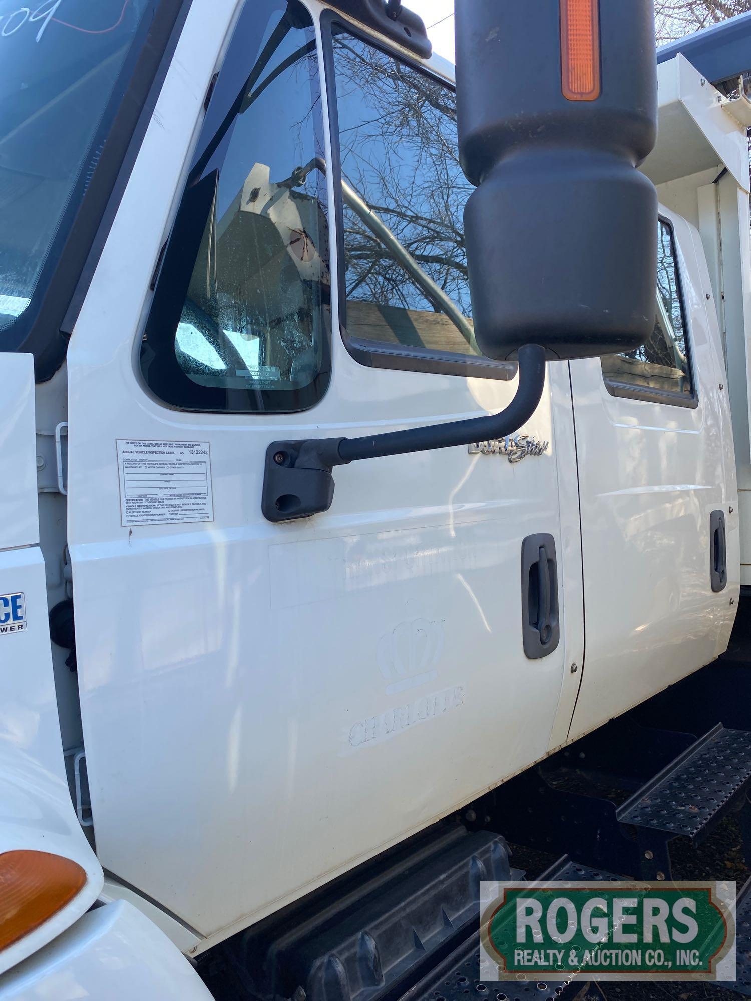 2013 INTERNATIONAL 4400 DUMP TRUCK