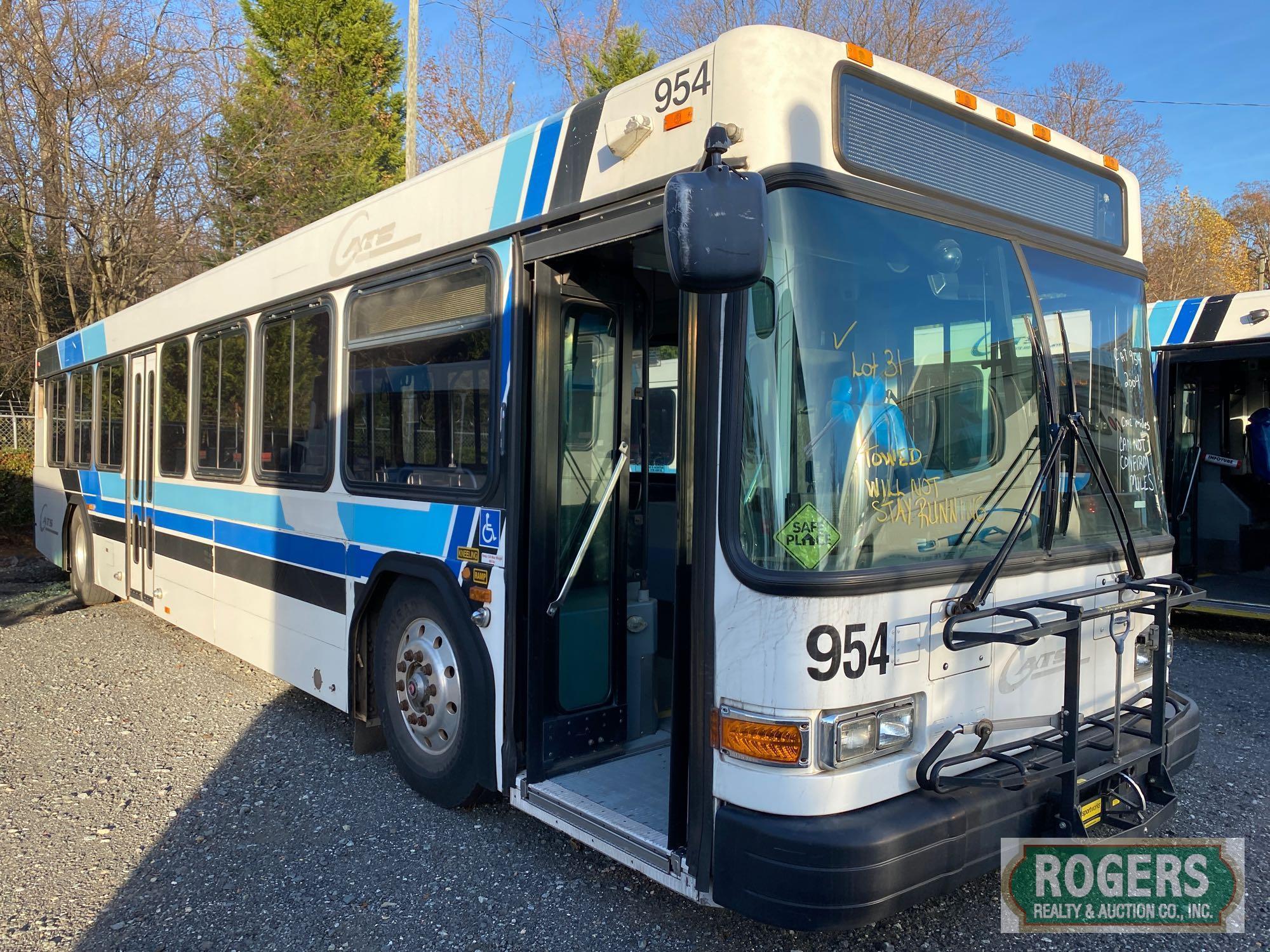 2004 GILLIG LOW FLOOR BUS