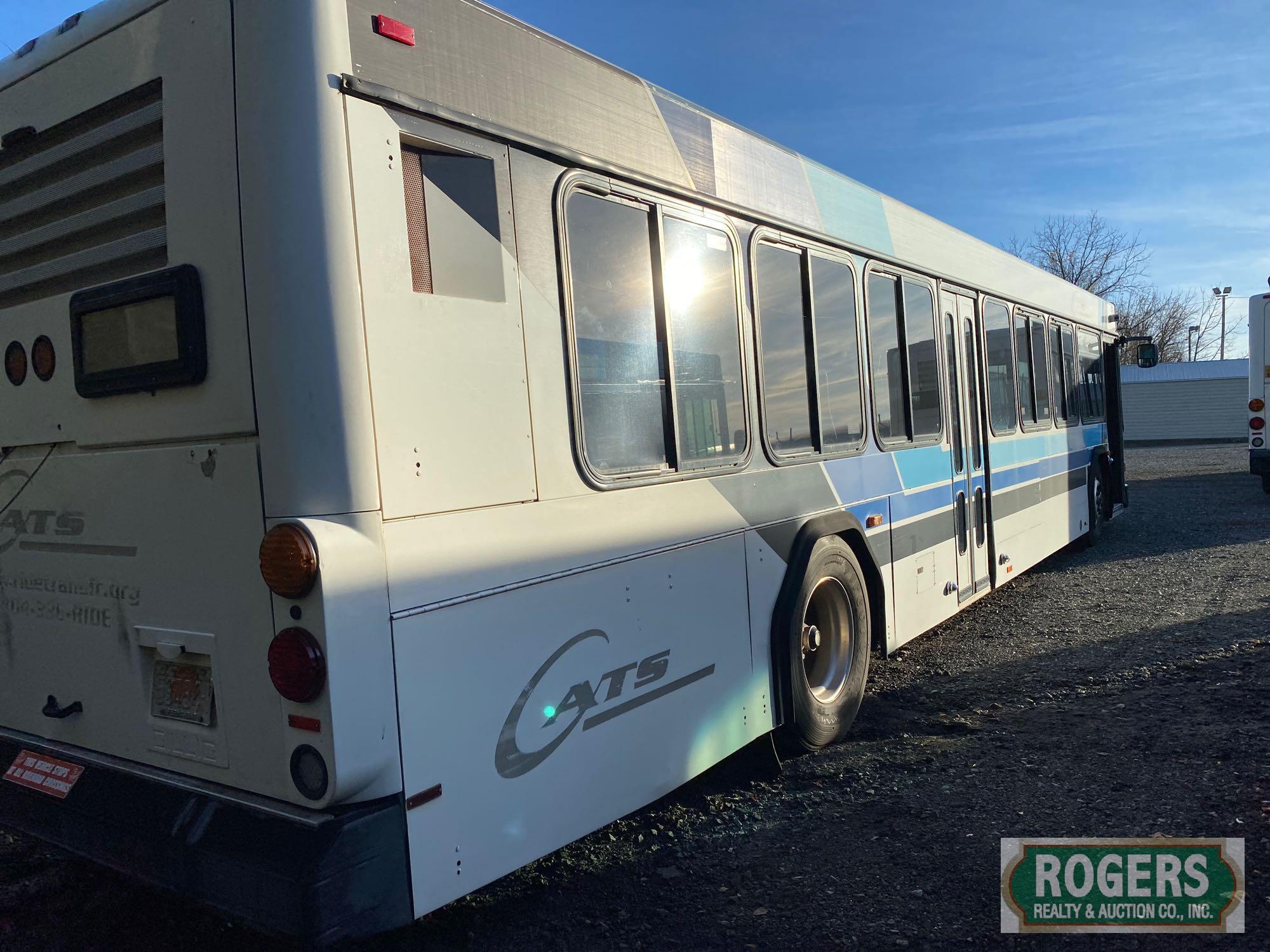 2004 GILLIG LOW FLOOR BUS