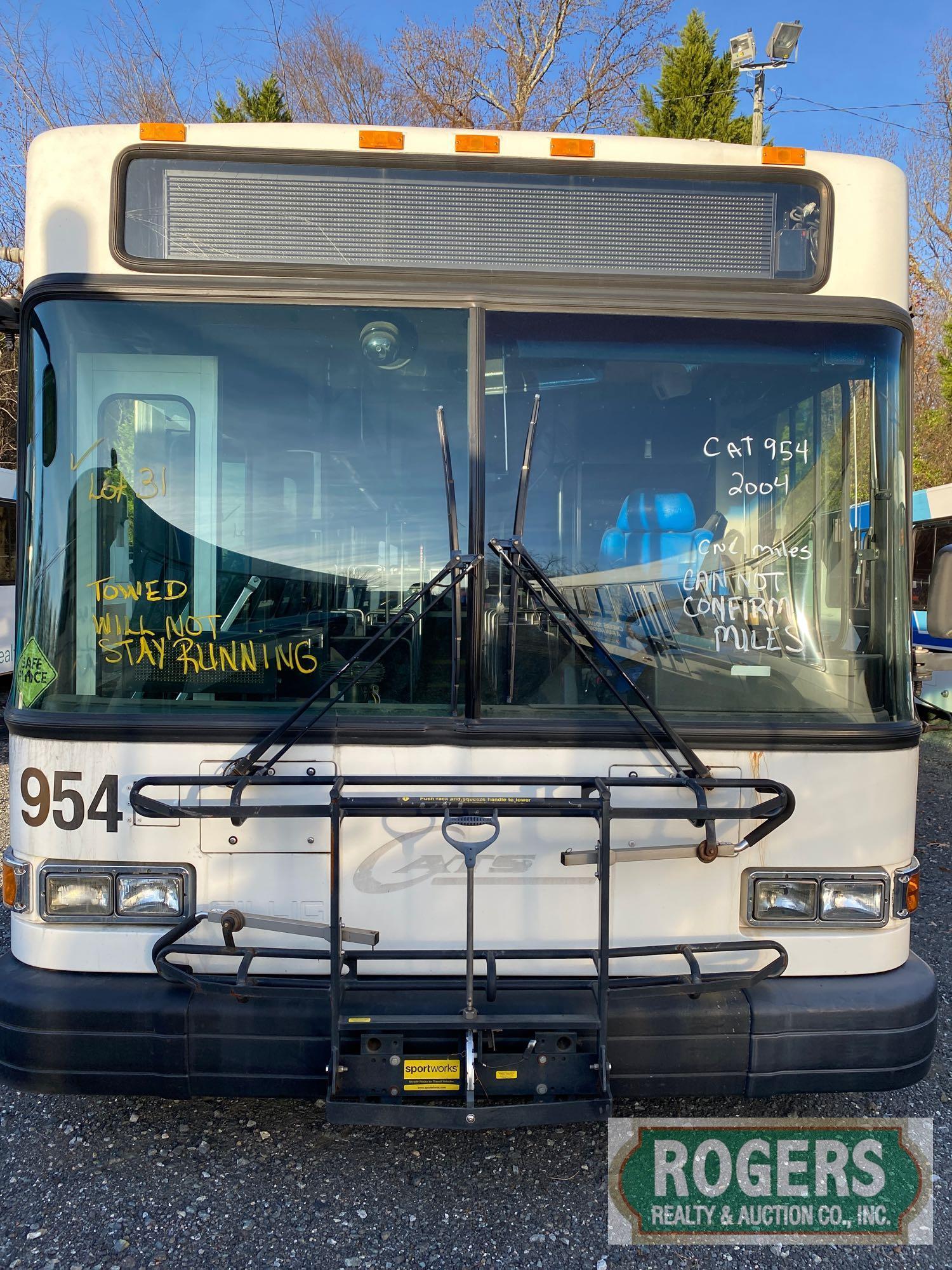 2004 GILLIG LOW FLOOR BUS