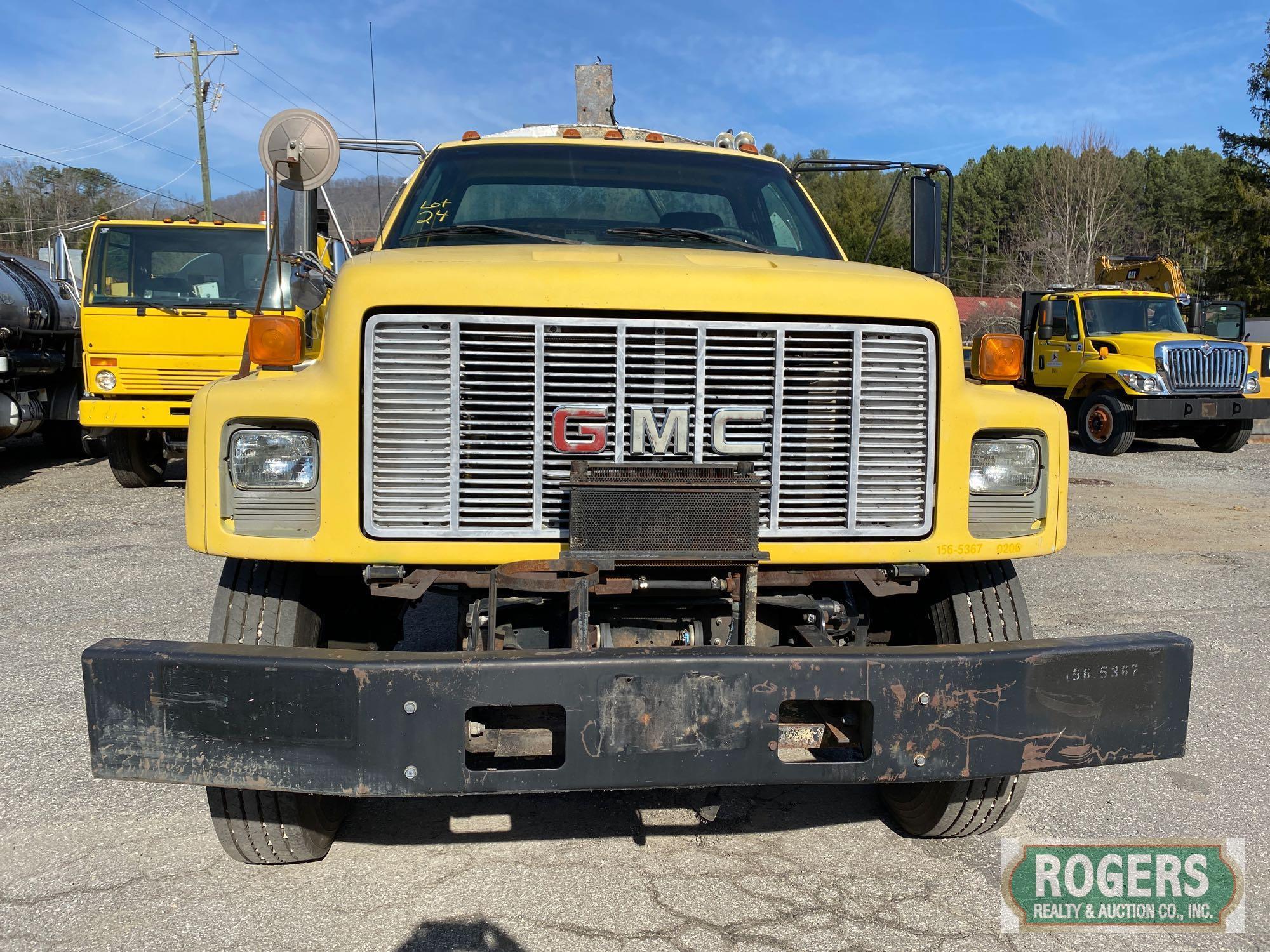 1999 GMC C8500 with 1999 Roscoe Maximizer II