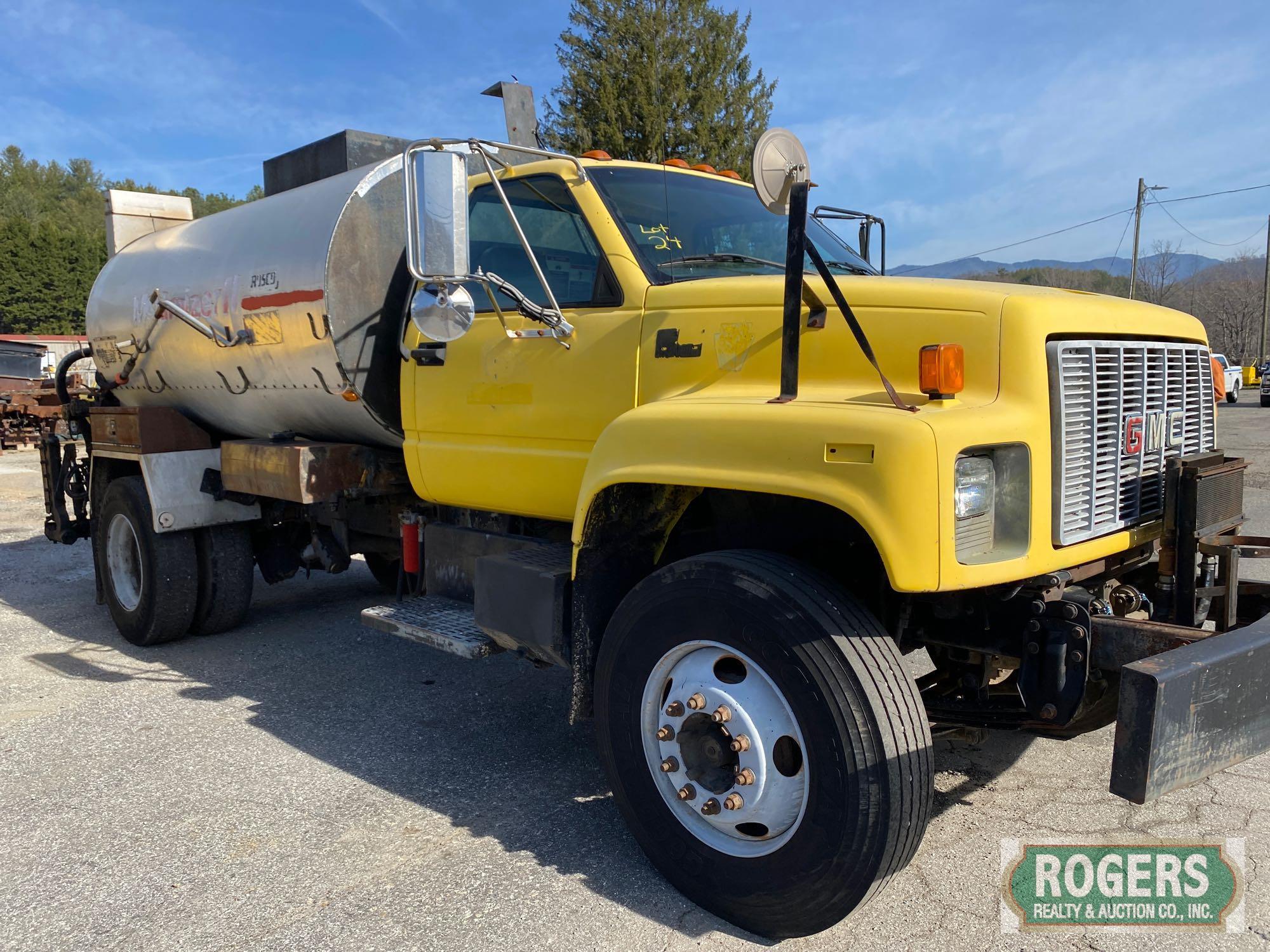 1999 GMC C8500 with 1999 Roscoe Maximizer II