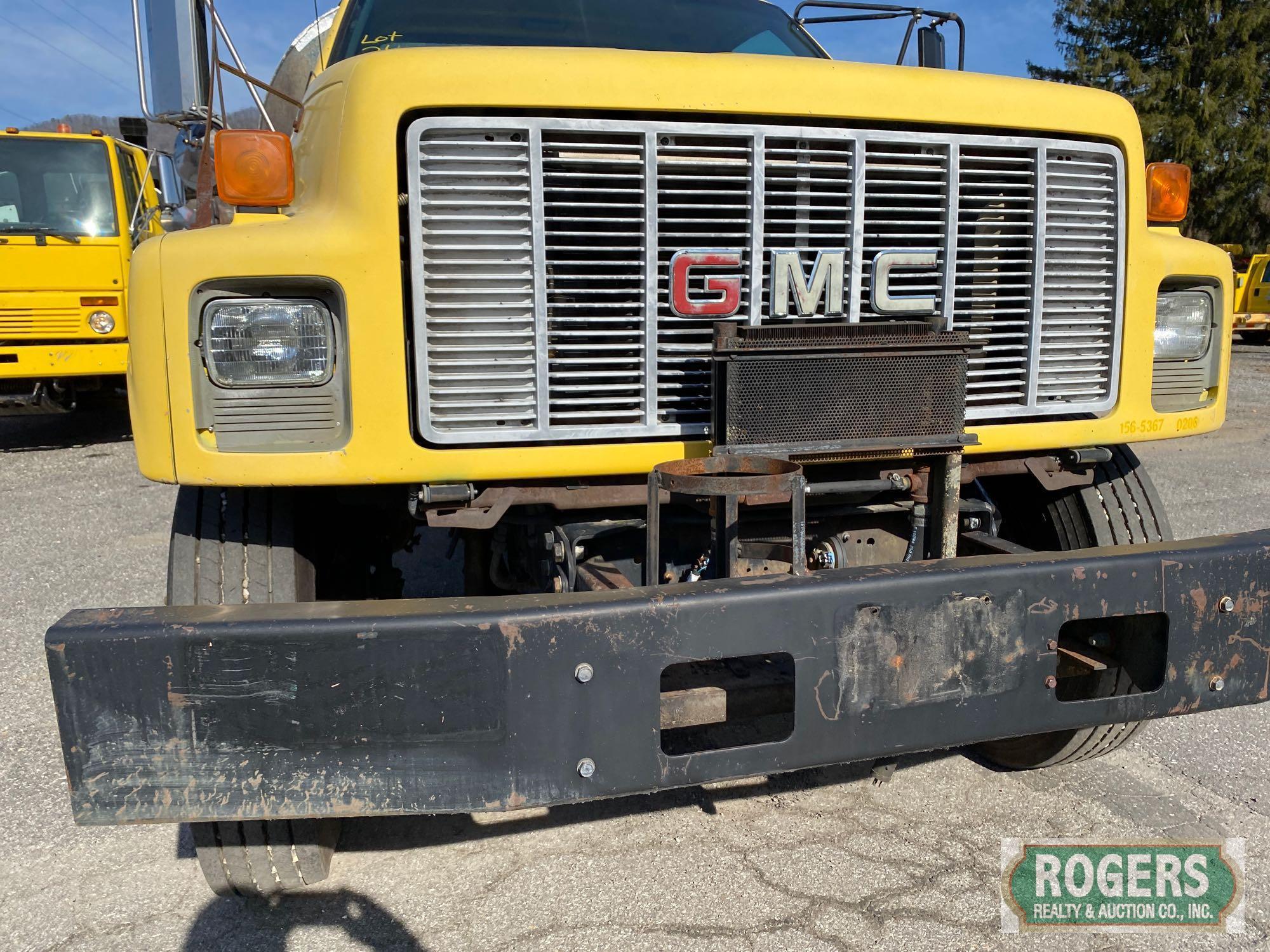 1999 GMC C8500 with 1999 Roscoe Maximizer II