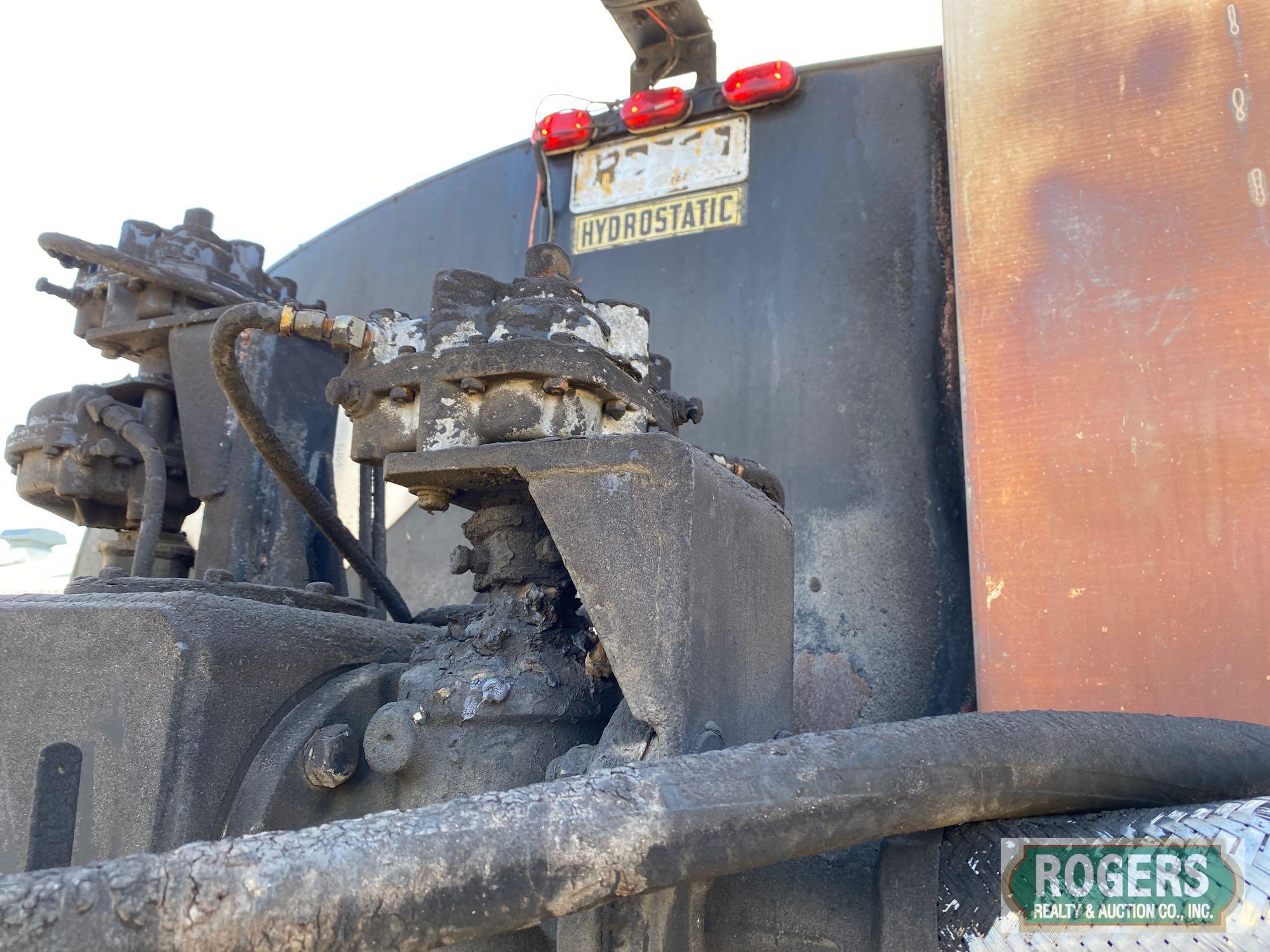 2002 Freightliner FC70 with 2002 Roscoe Maximizer II