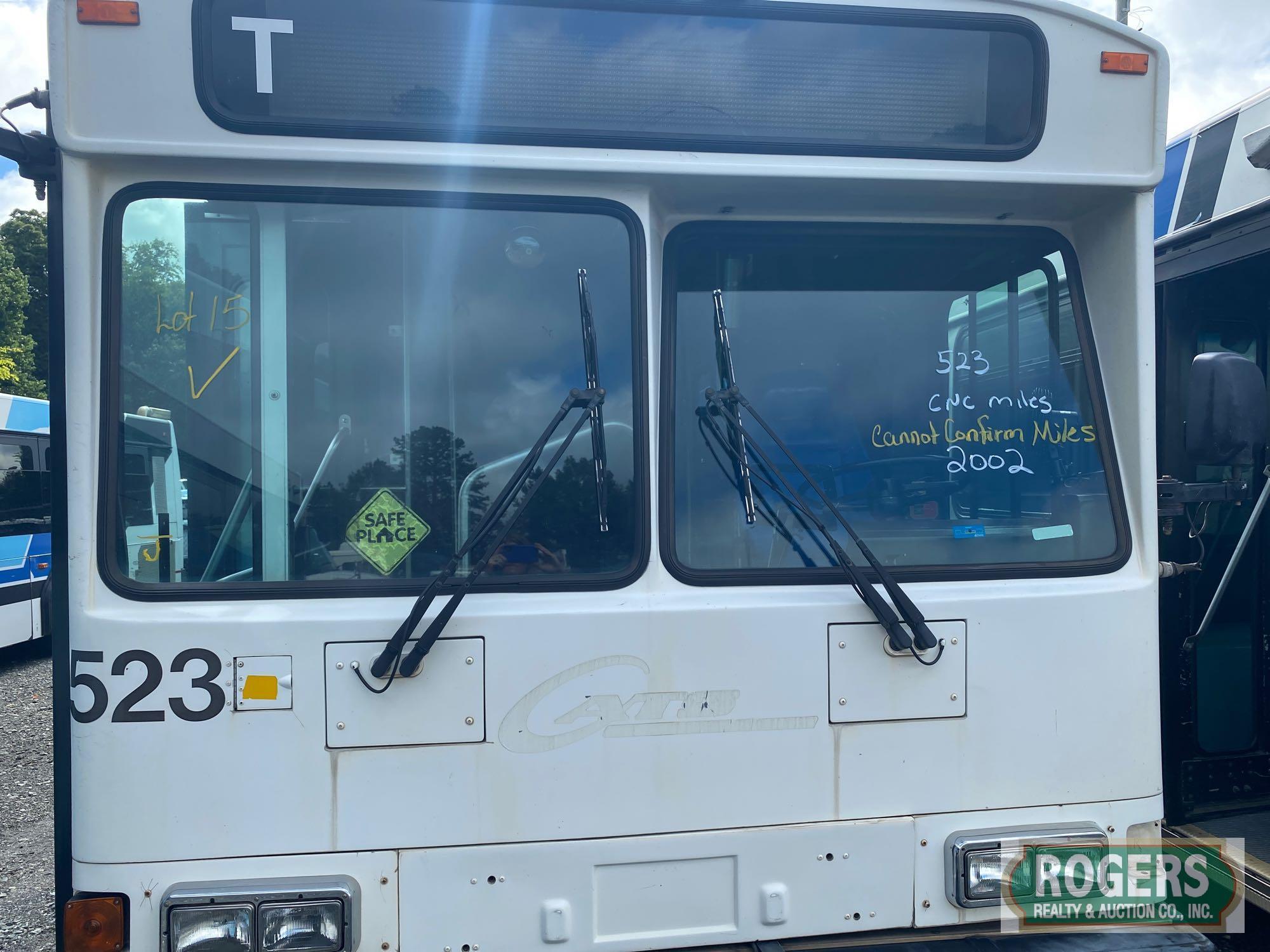 2002 GILLIG SUBURBAN BUS