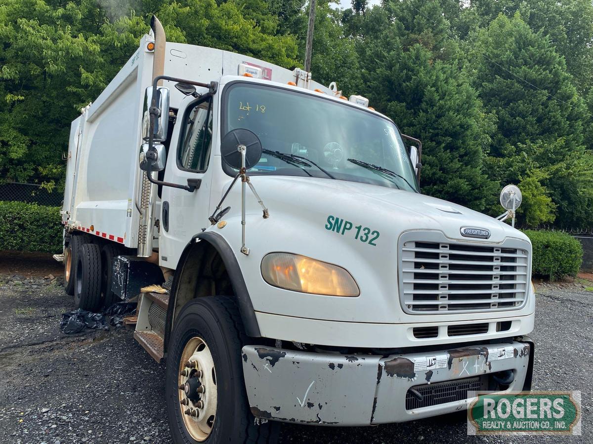 2008 FREIGHTLINER M2106-REARLOADER REFUSE TRUCK