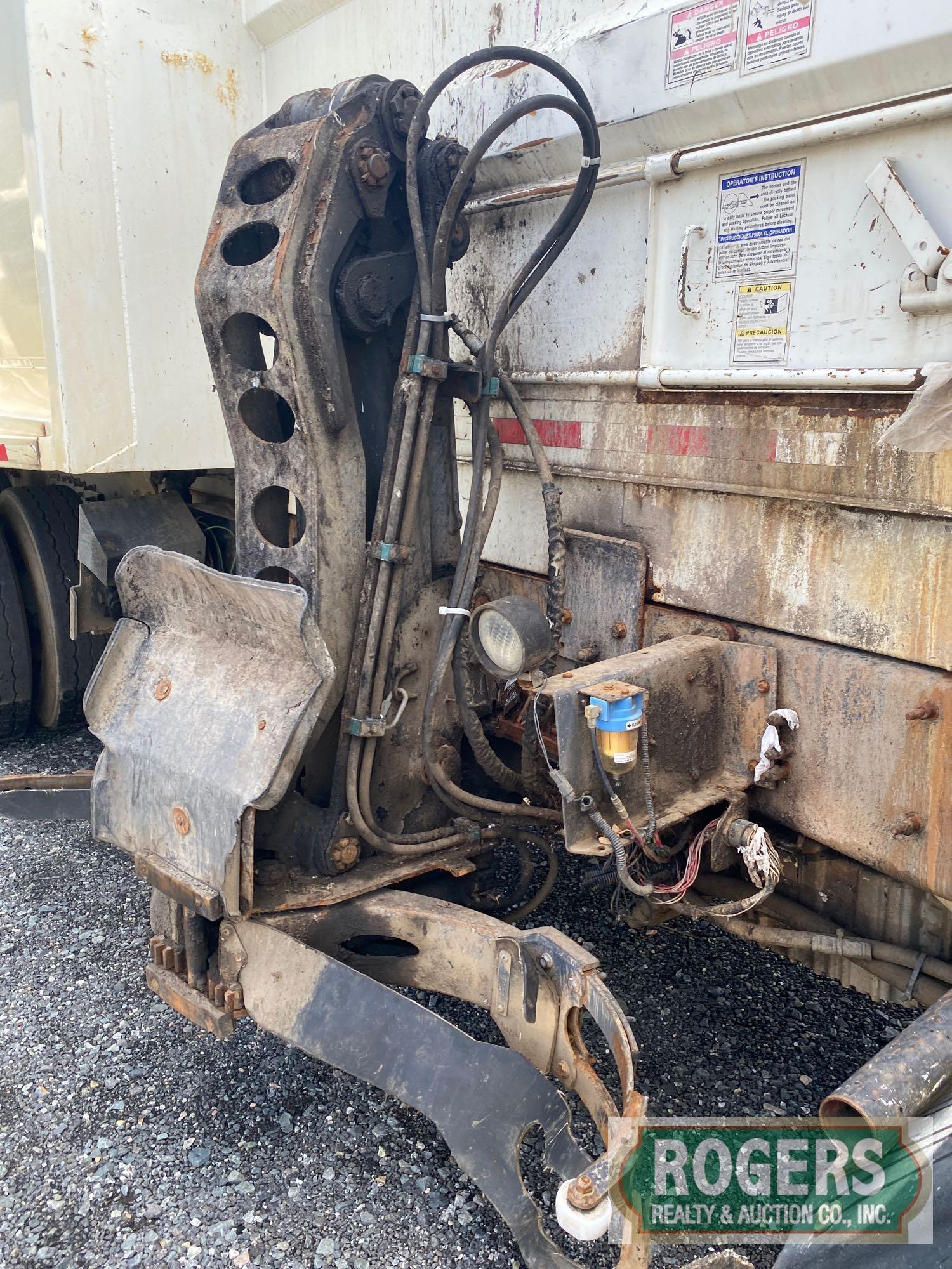 2011 MACK LEU613 SIDE LOADER REFUSE TRUCK