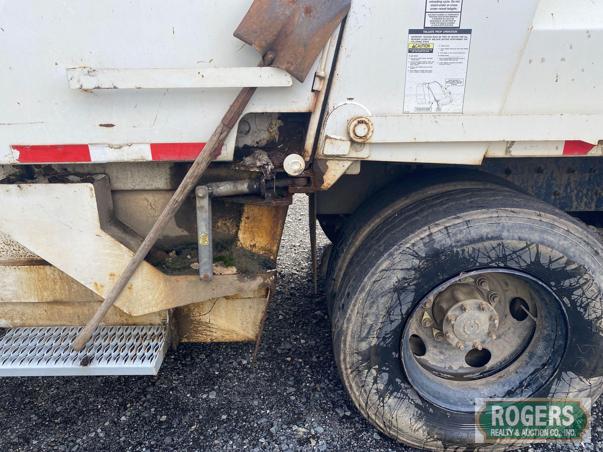 2009 AMERICAN LAFRAN CONDOR REAR LOADER REFUSE TRUCK(ALF)