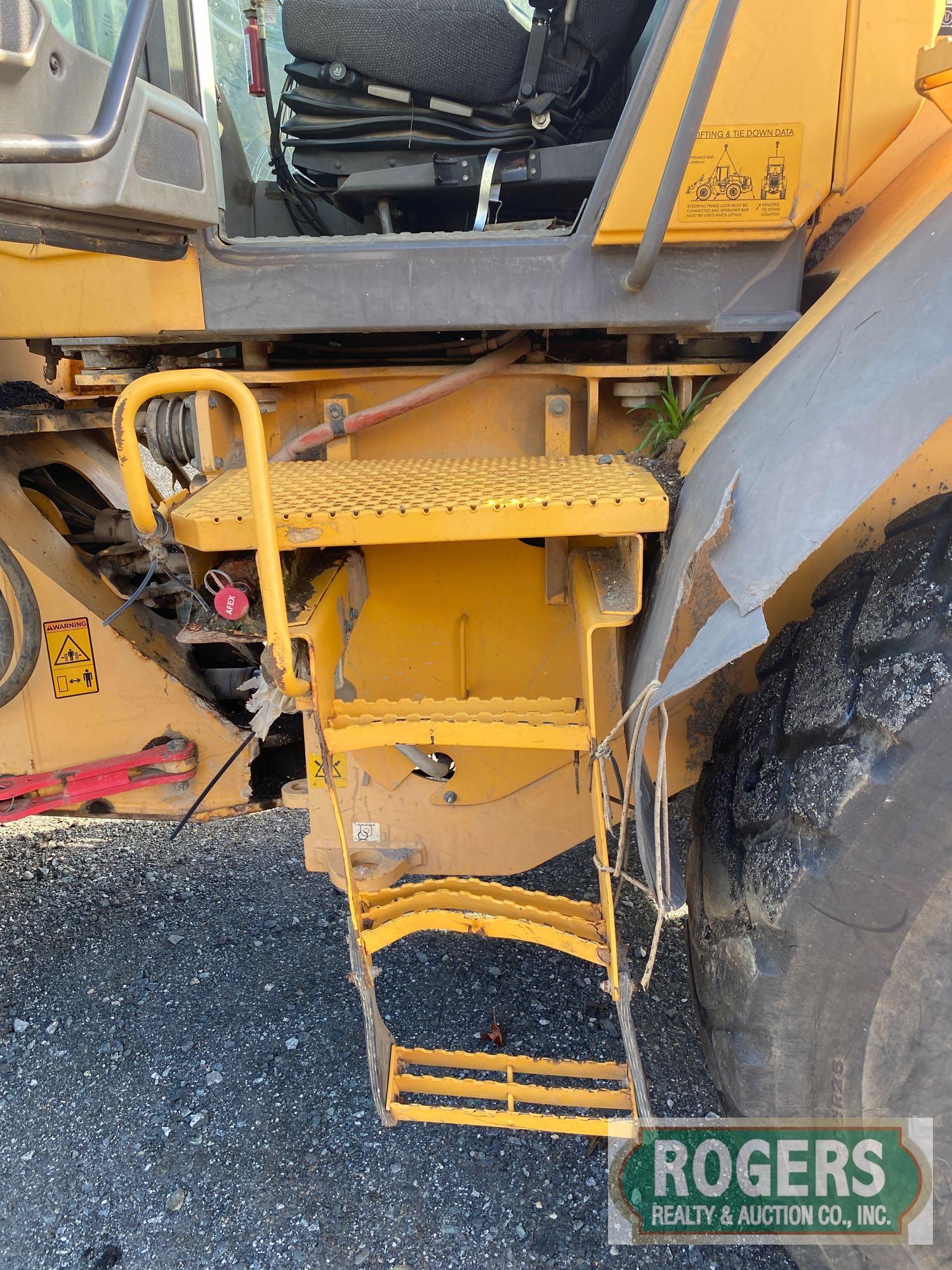 2011 VOLVO L70F WHEELED LOADER