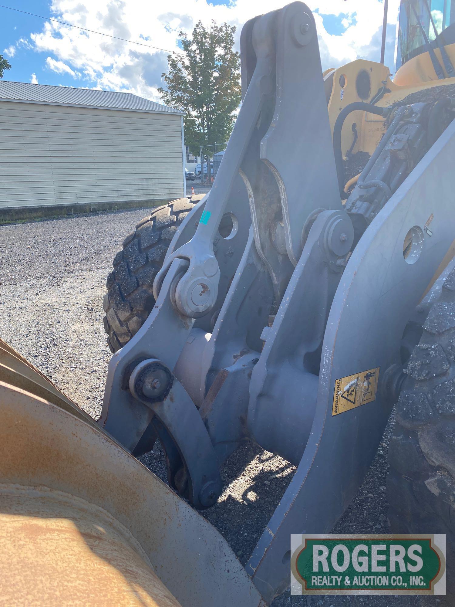 2011 VOLVO L70F WHEELED LOADER