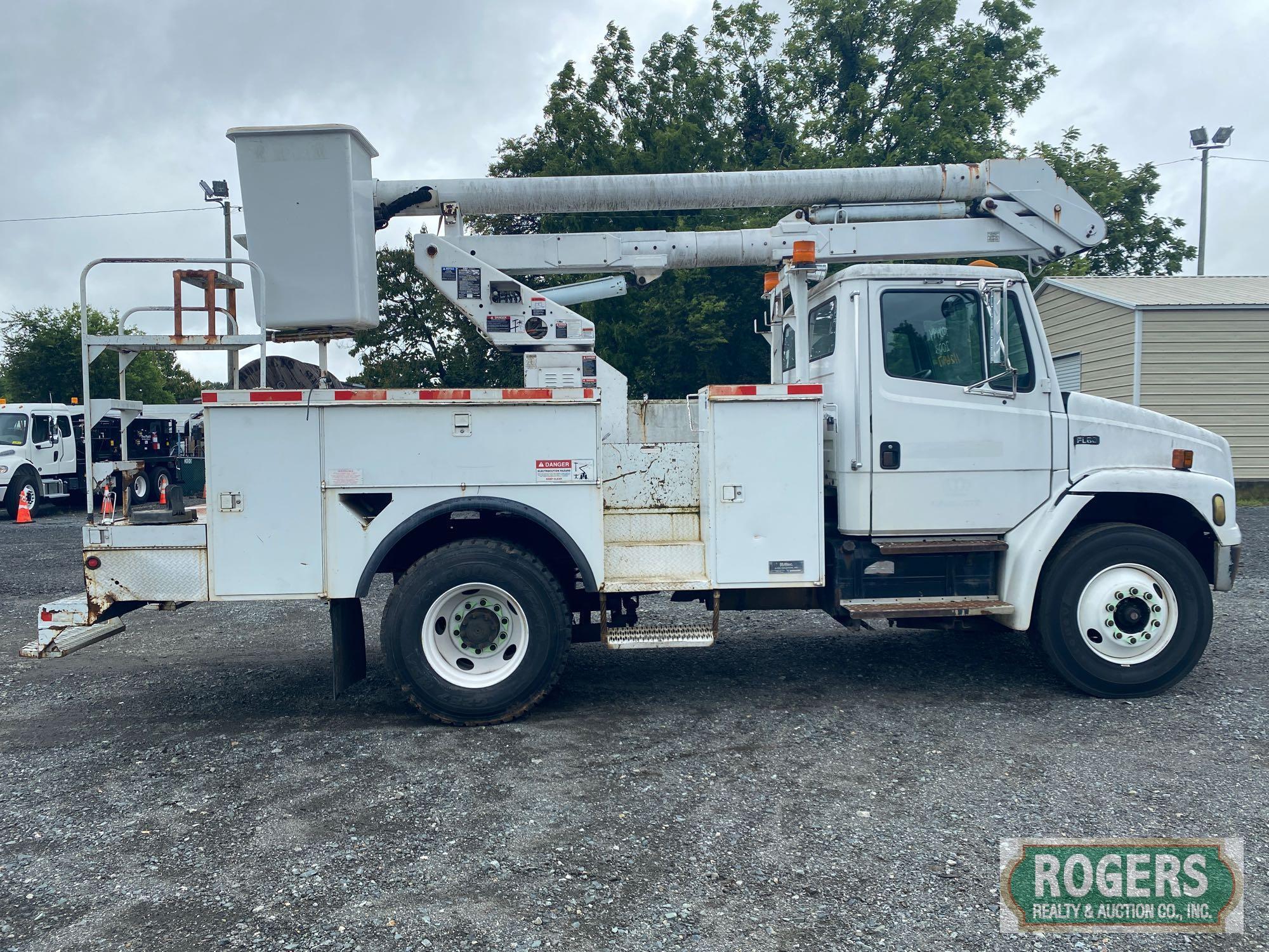 2003 FREIGHTLINER FL60 BUCKET TRUCK