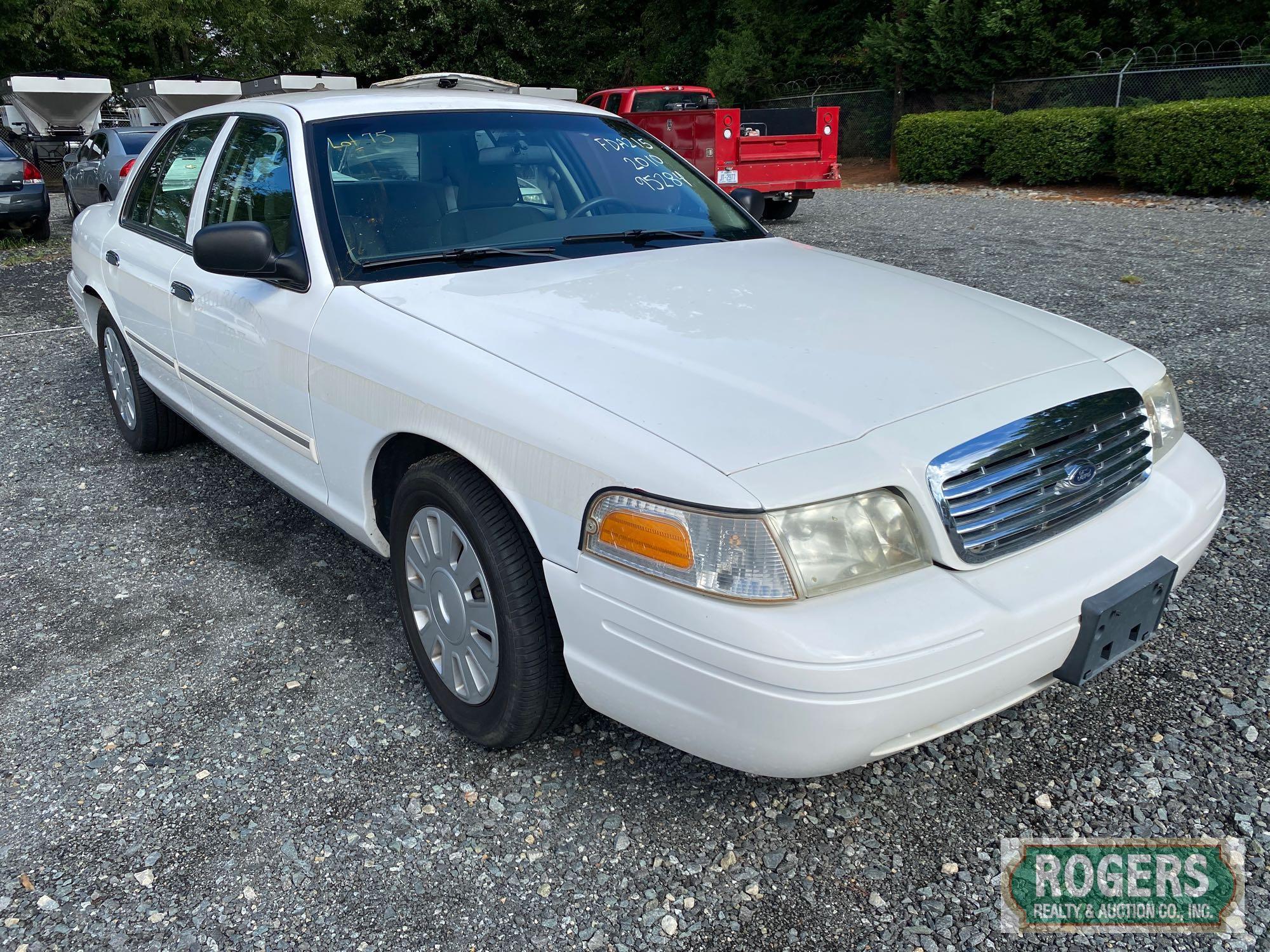 2010 FORD CROWN VICTORIA