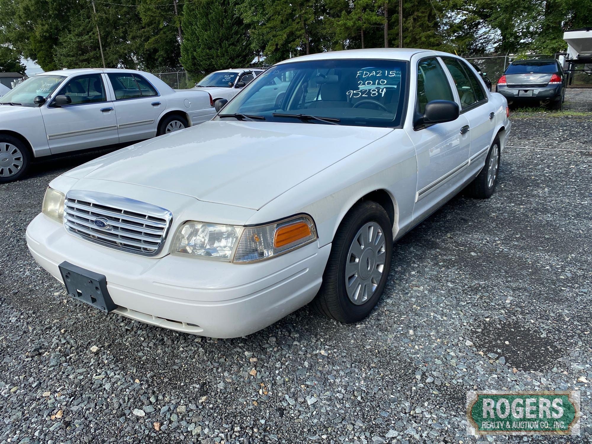 2010 FORD CROWN VICTORIA