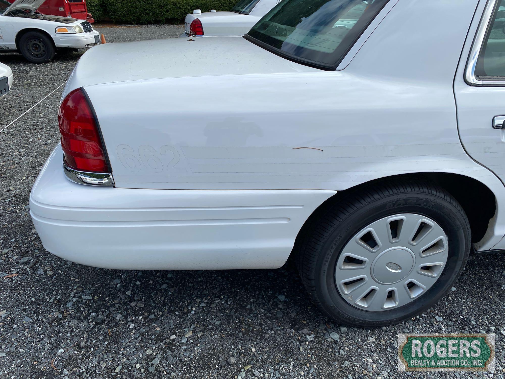 2009 FORD CROWN VICTORIA