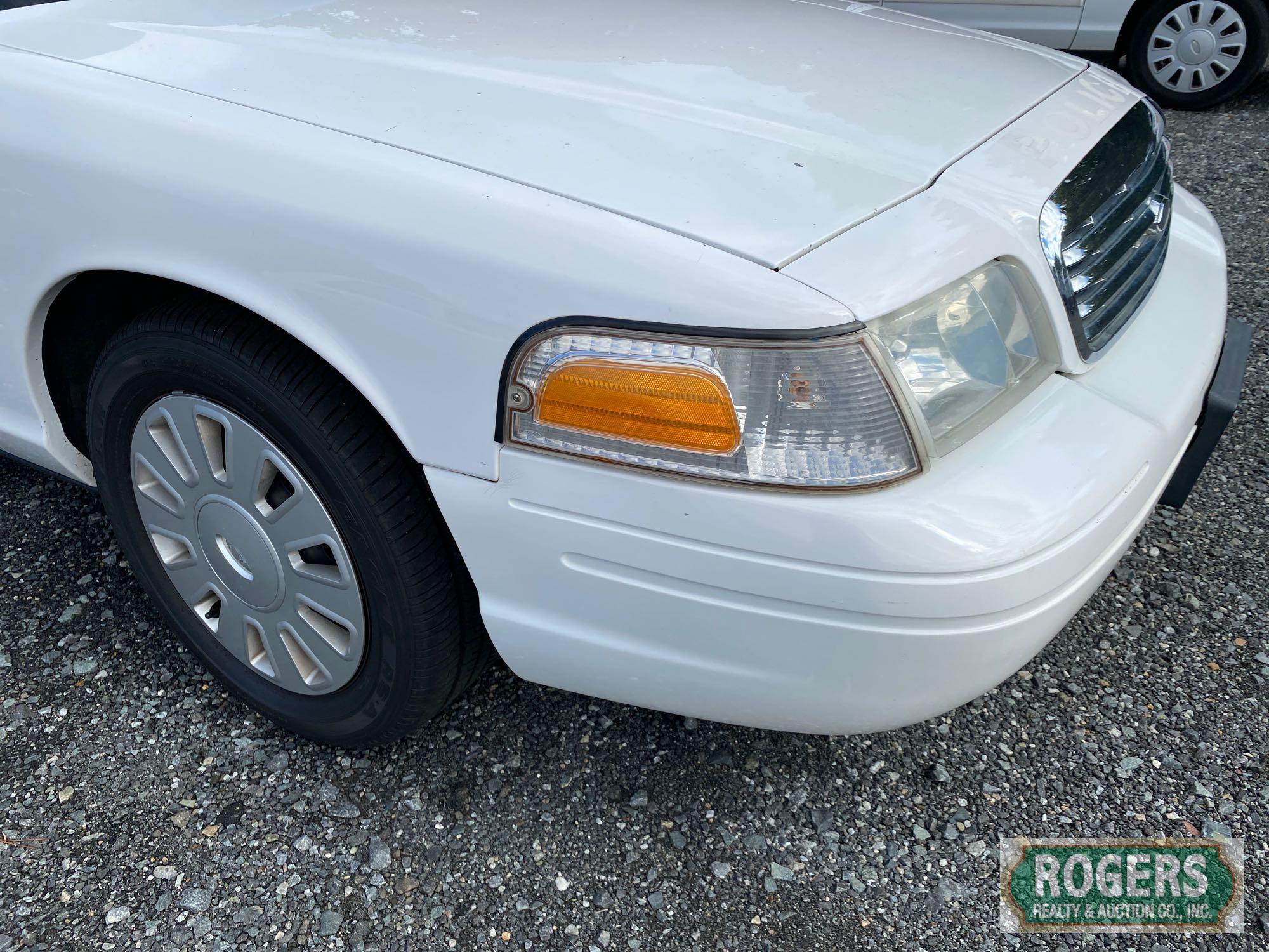 2009 FORD CROWN VICTORIA