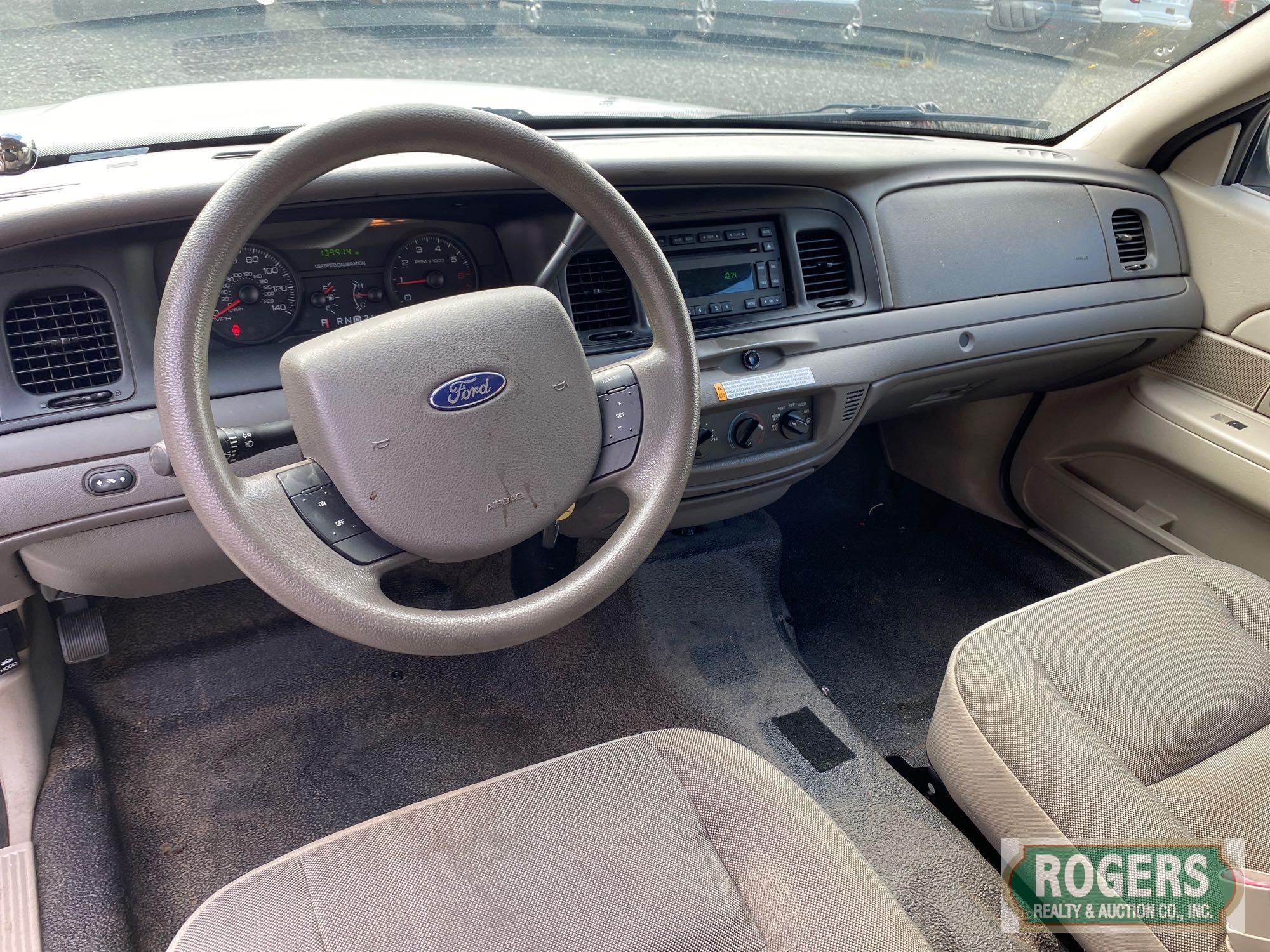 2009 FORD CROWN VICTORIA