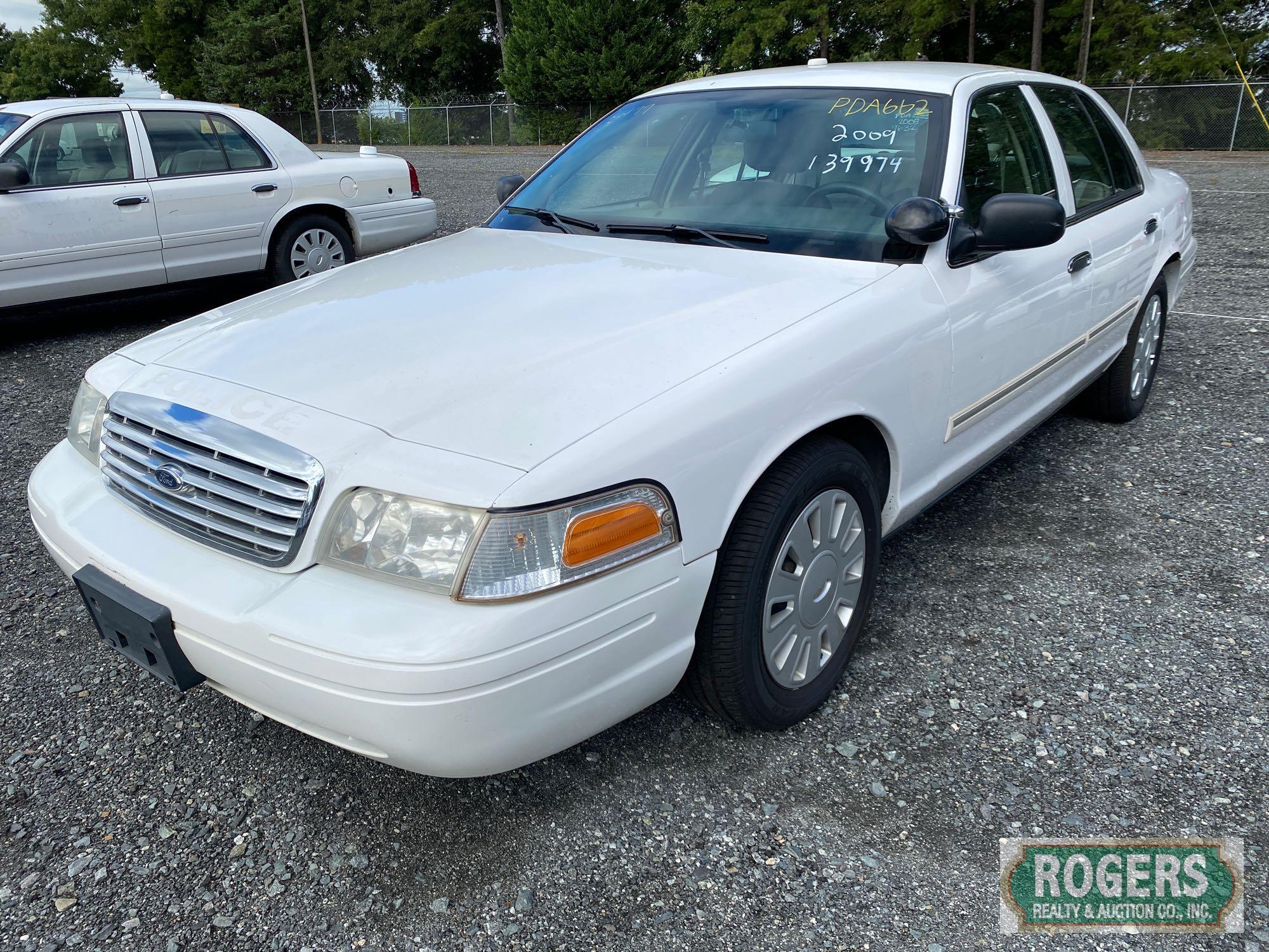 2009 FORD CROWN VICTORIA