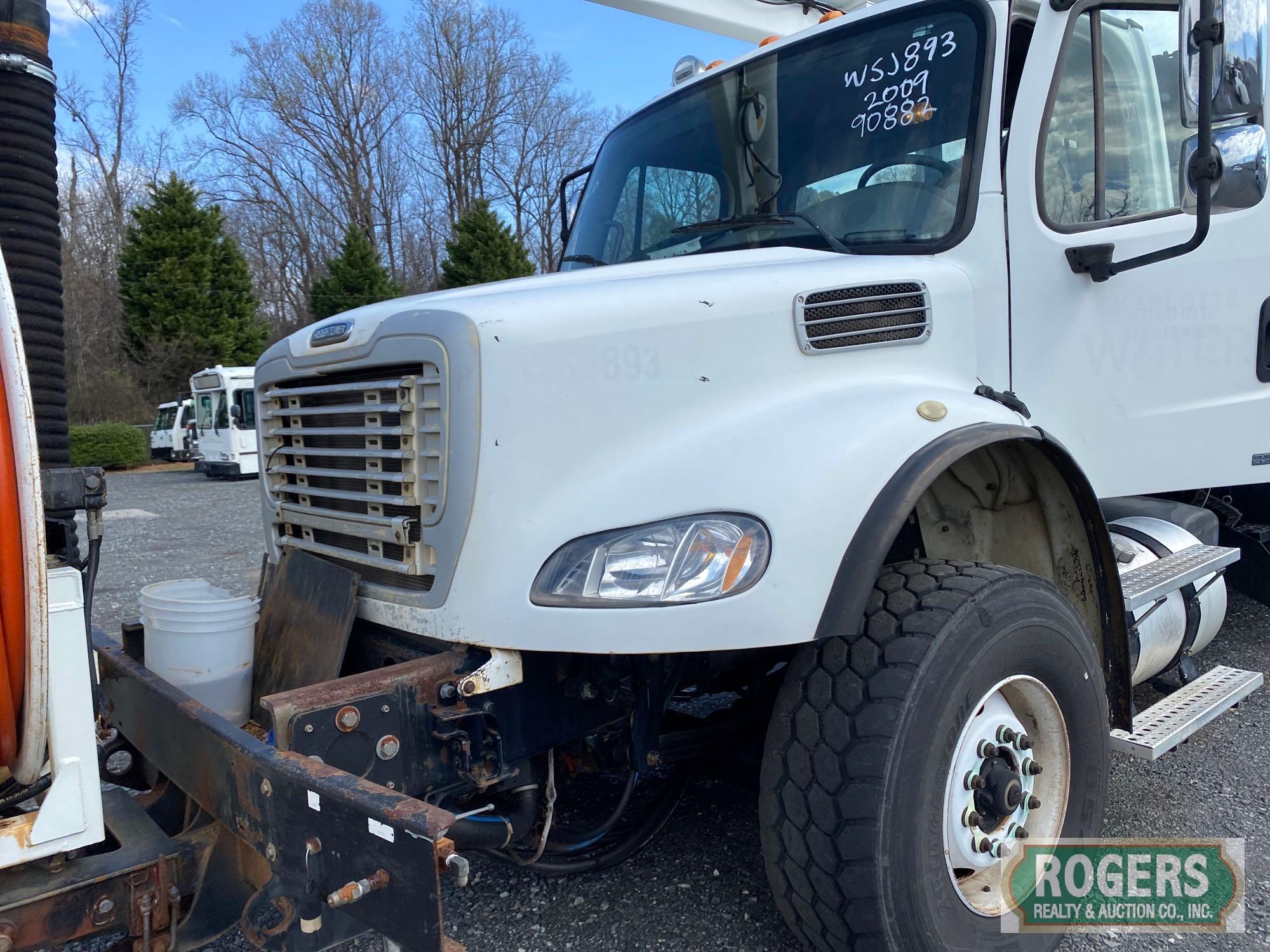 2009 FREIGHTLINER M2112