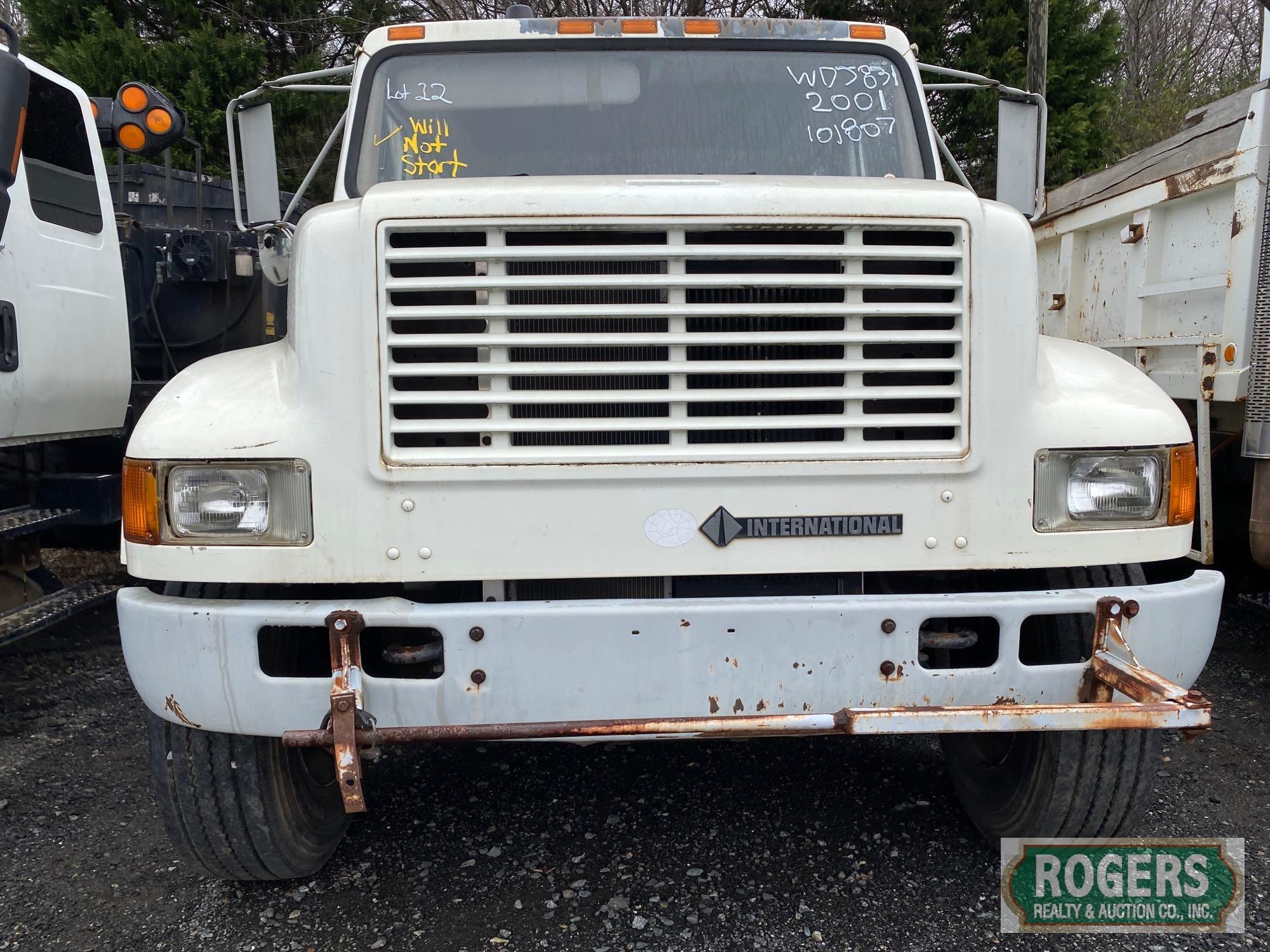 2001 INTERNATIONAL 4700