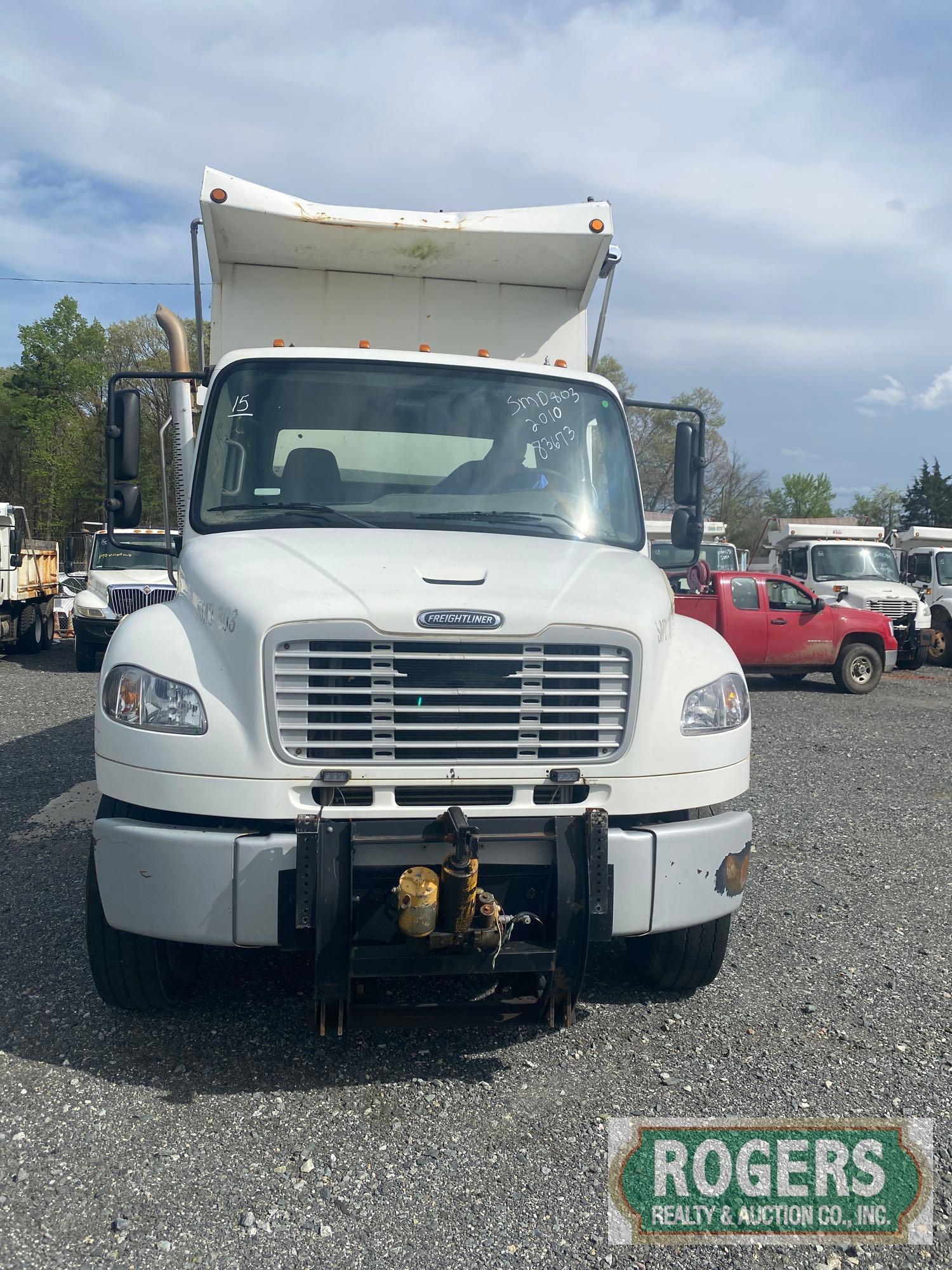 2010 FREIGHTLINER M2106