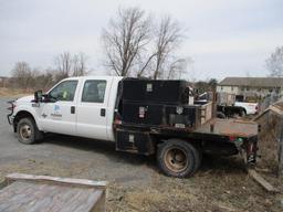 2015 Ford F 350 4x4 FlatbedCrew Truck, Gasoline Engine, Automatic Transmission, Crew Cab, A/C, Dual