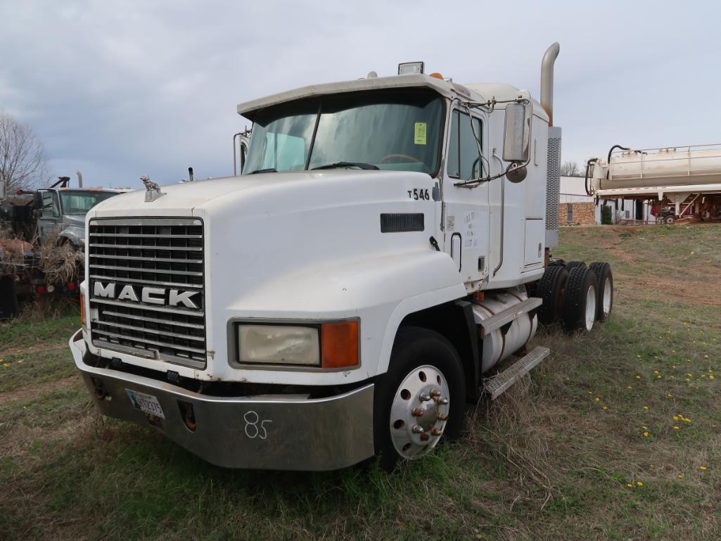 1993 Mack Model CH613, Sleeper Tractor, 12.0L LG Diesel, 10-Speed Trans,VIN: 1M1AA13Y8PW025745, Unit