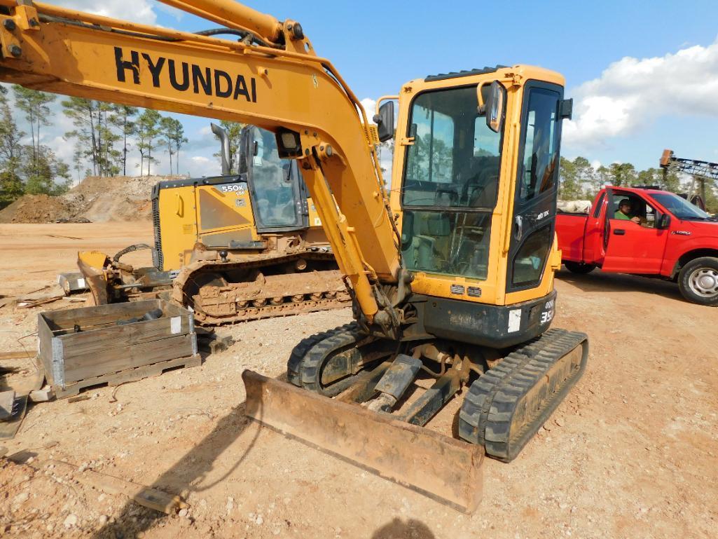 Hyundai Hydraulic Mini Excavator Model ROBEX35Z-9A, S/N HHKHMH04VG0000146 (2016), w/21 in. Bucket,
