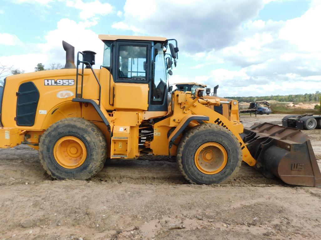 Hyundai Articulated Wheel Loader Model HL955, S/N HHKHW500LF0000011 (2015), w/8 ft. 6 in. Bucket,