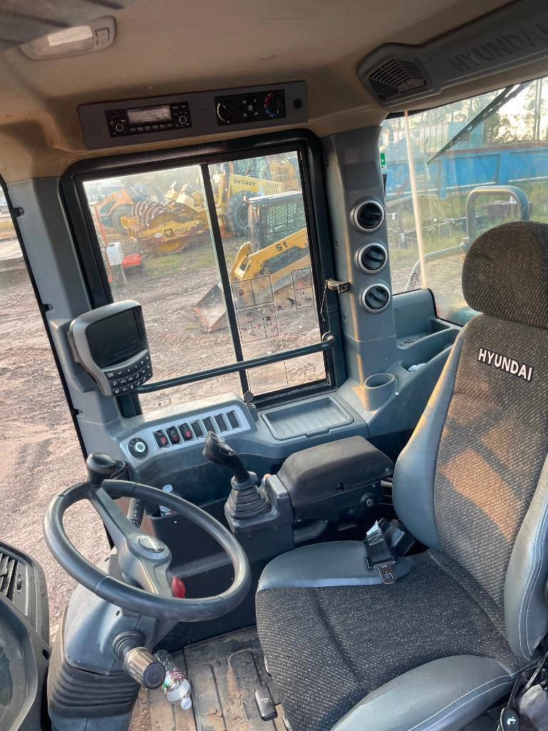 Hyundai Articulated Wheel Loader Model HL955, S/N HHKHW500LF0000011 (2015), w/8 ft. 6 in. Bucket,