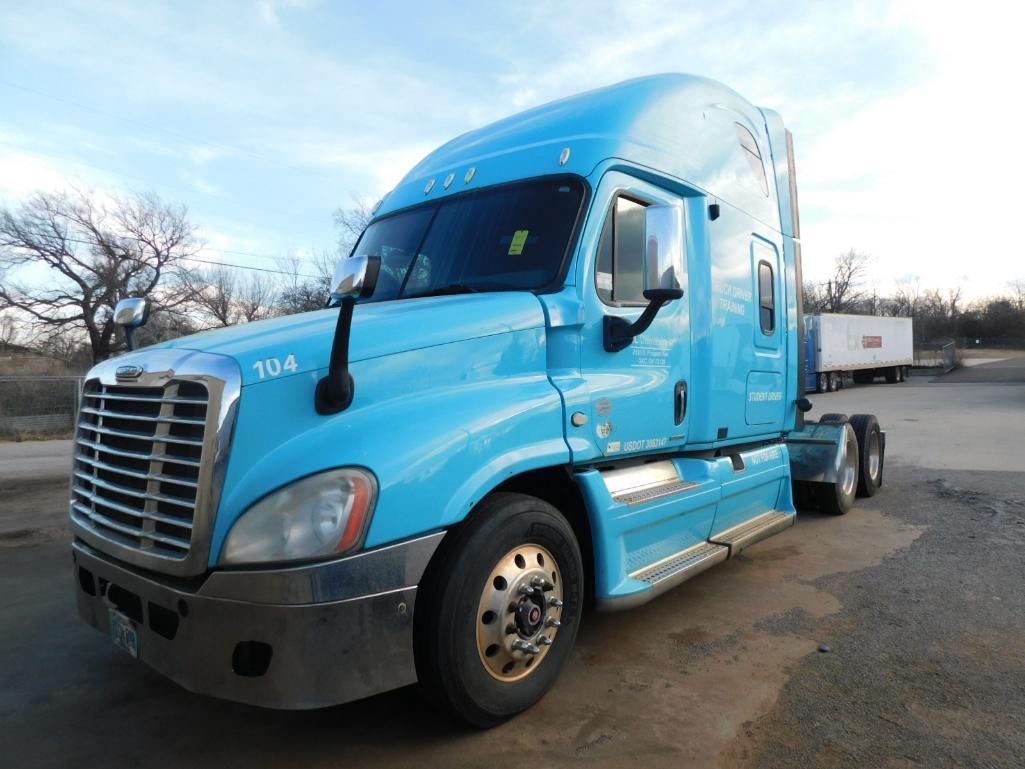 2011 Freightliner Cascadia 125 Truck Tractor, Turbo Diesel (Cummins), VIN 1FUJGLBGXBSAV9295,