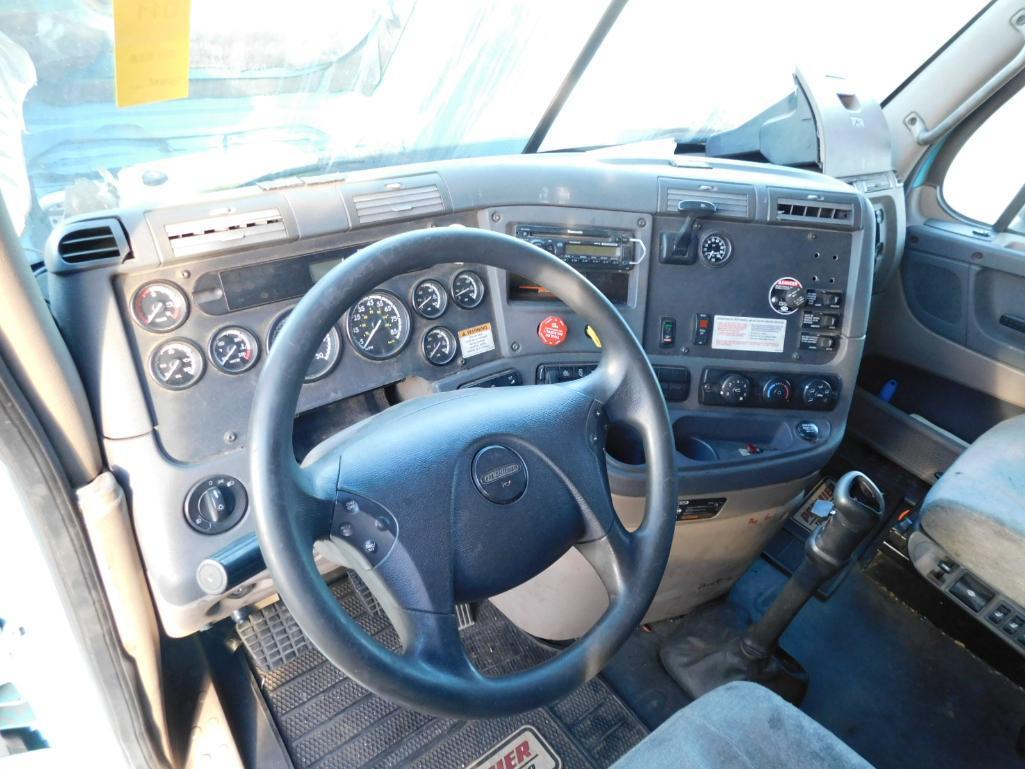 2011 Freightliner Cascadia 125 Truck Tractor, Turbo Diesel (Cummins), VIN 1FUJGLBGXBSAV9295,