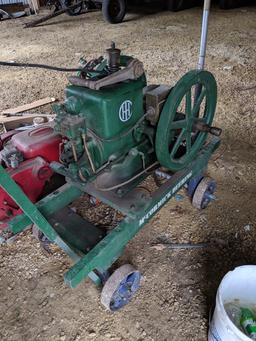 IHC - LA 1.5 - 2.5 hp Gas Engine w/Wheel Barrow Cart