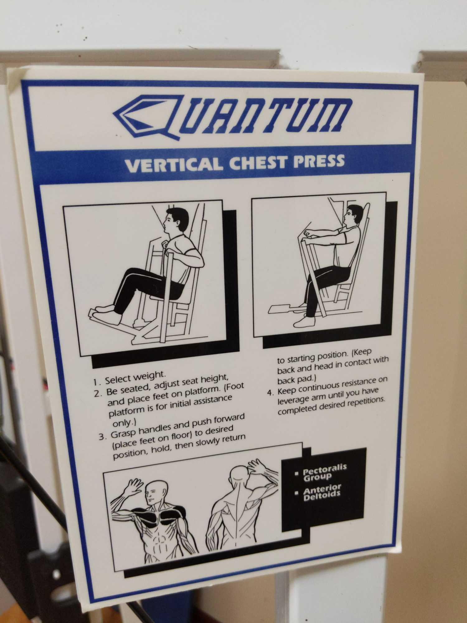 Quantum Vertical Chest Press Machine