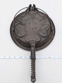 Griswold Heart & Star No. 18 Erie, PA USA Pat'd May - 18 - 20 (919, 920, 913A) Waffle Iron
