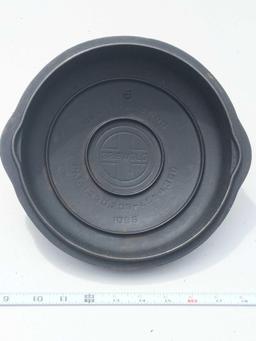 Griswold Self Basting Cast Iron Cover No 6 1096